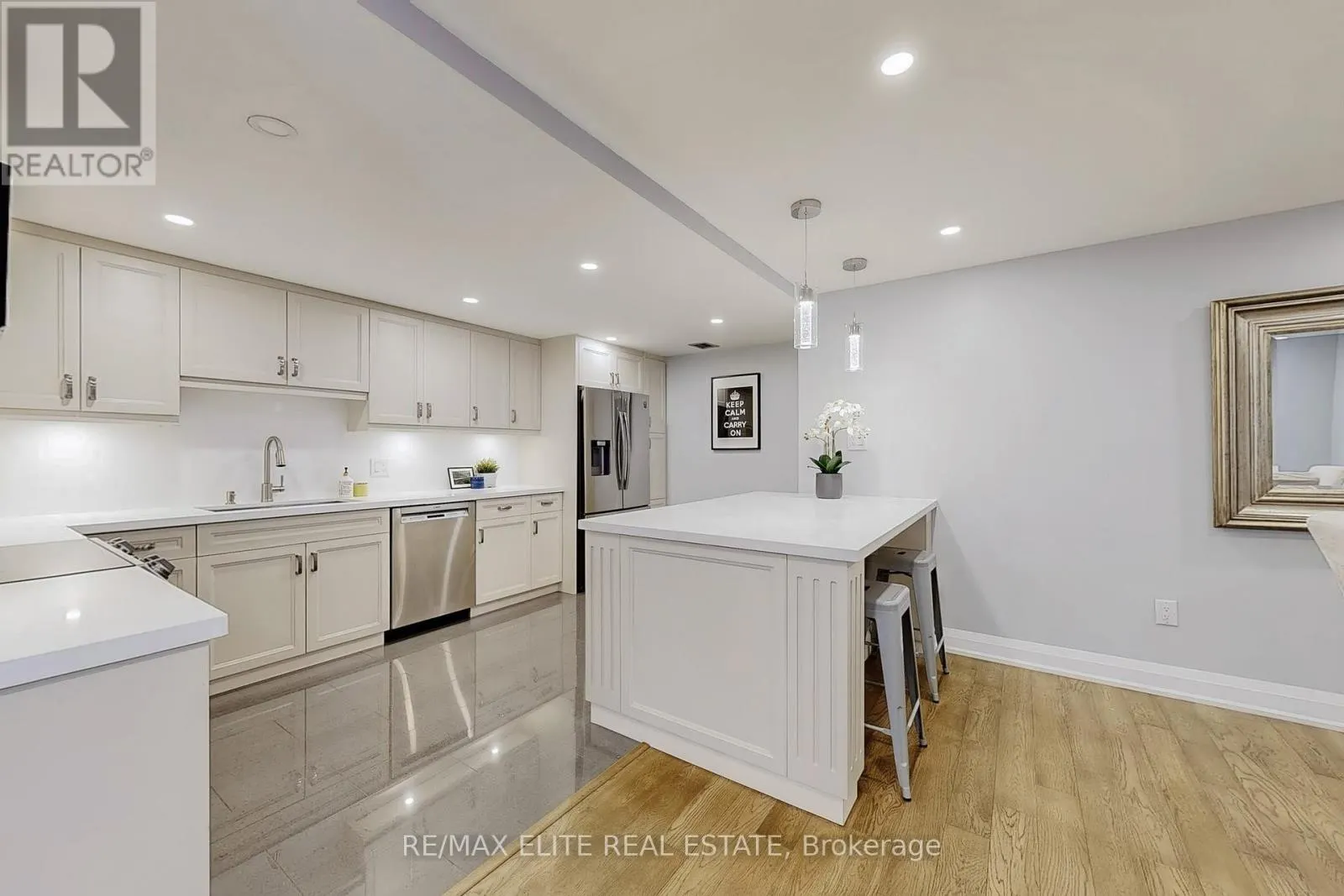 1707 - 65 SKYMARK DRIVE