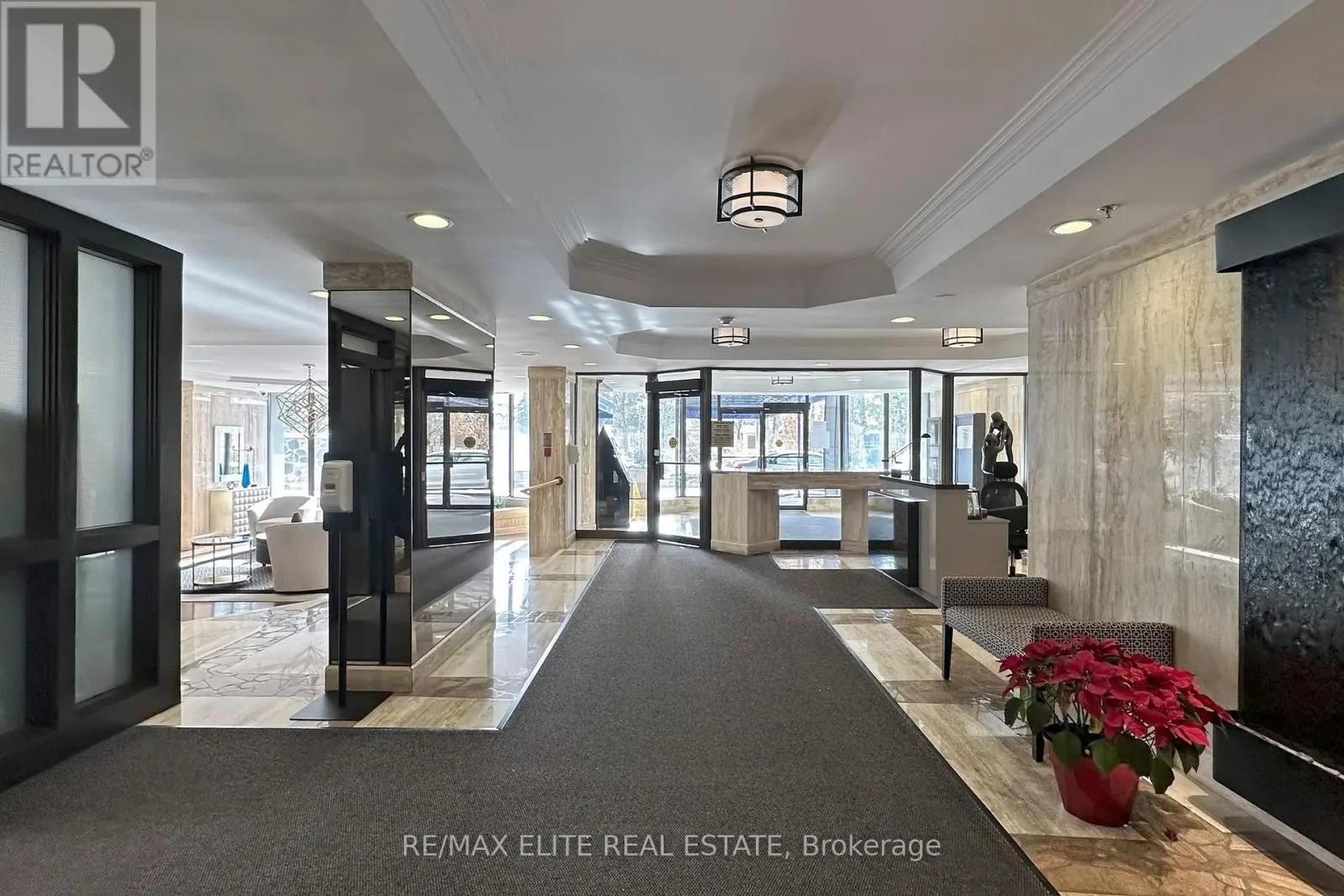 1707 - 65 SKYMARK DRIVE