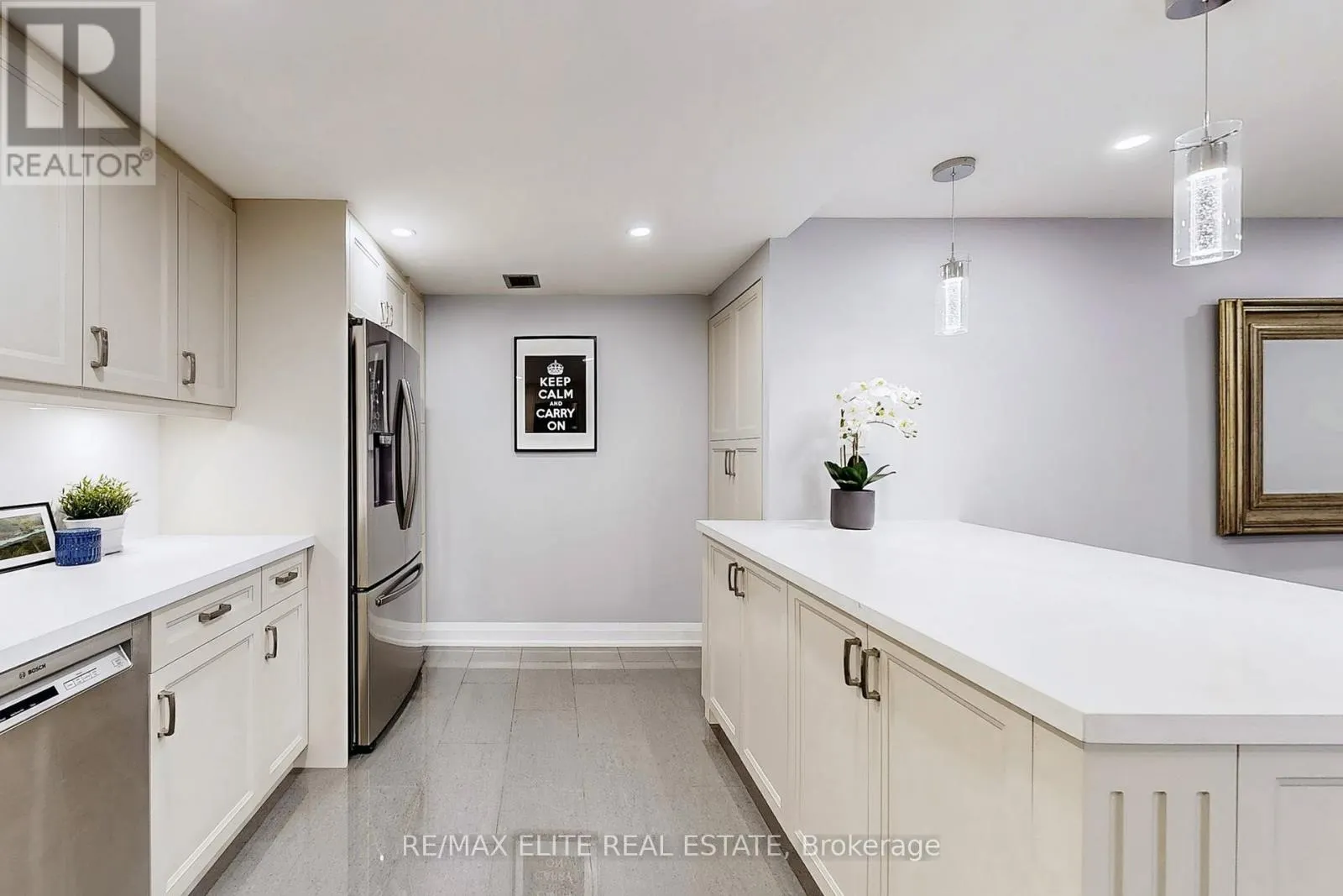 1707 - 65 SKYMARK DRIVE