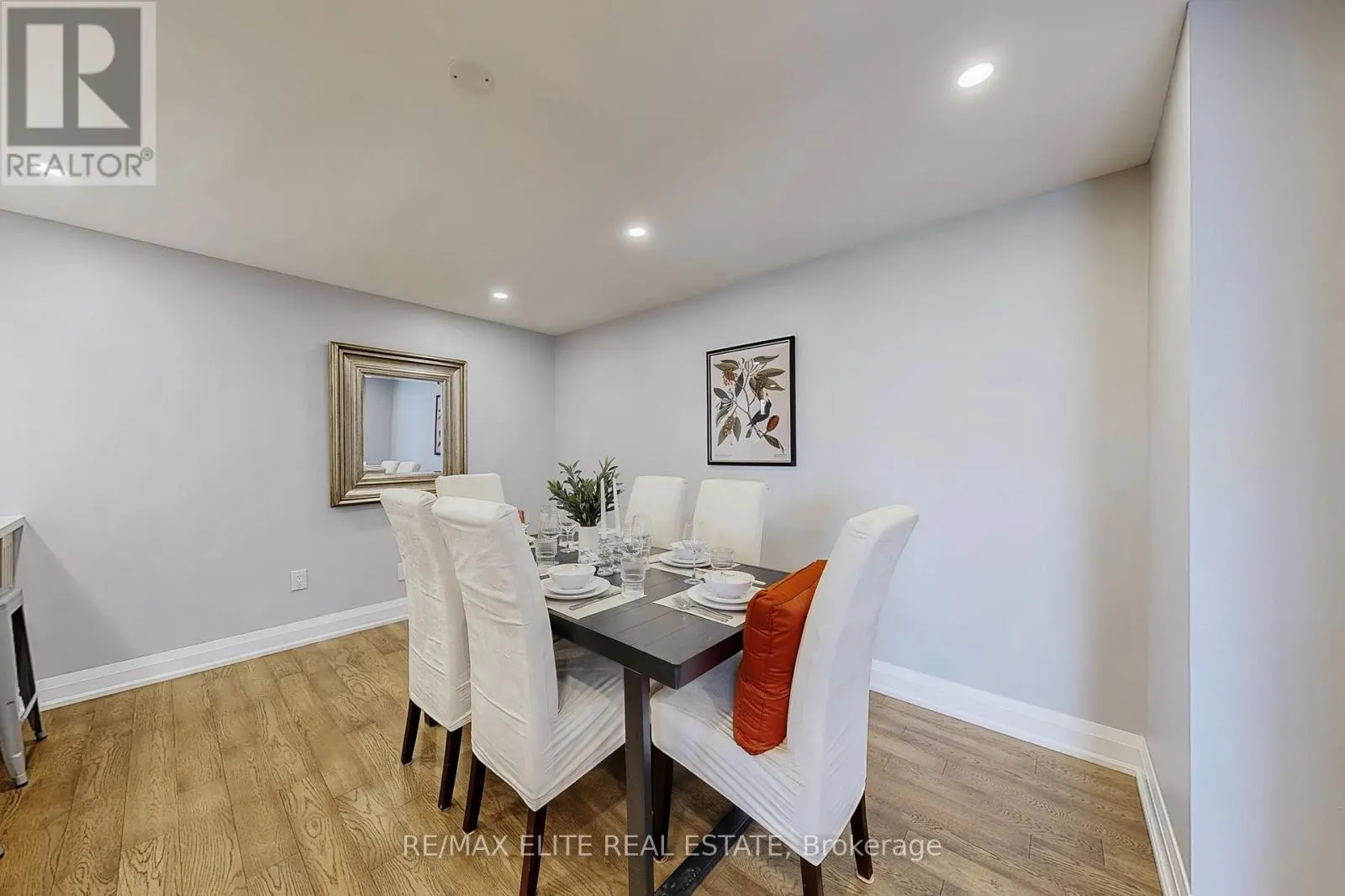 1707 - 65 SKYMARK DRIVE