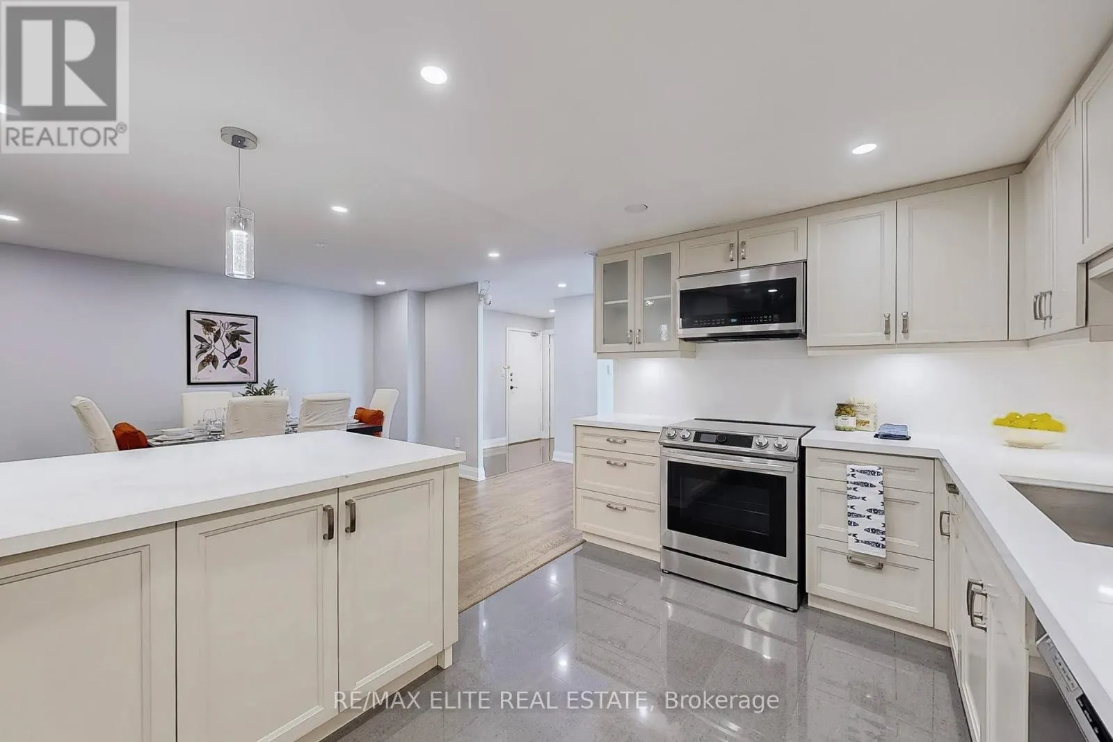 1707 - 65 SKYMARK DRIVE