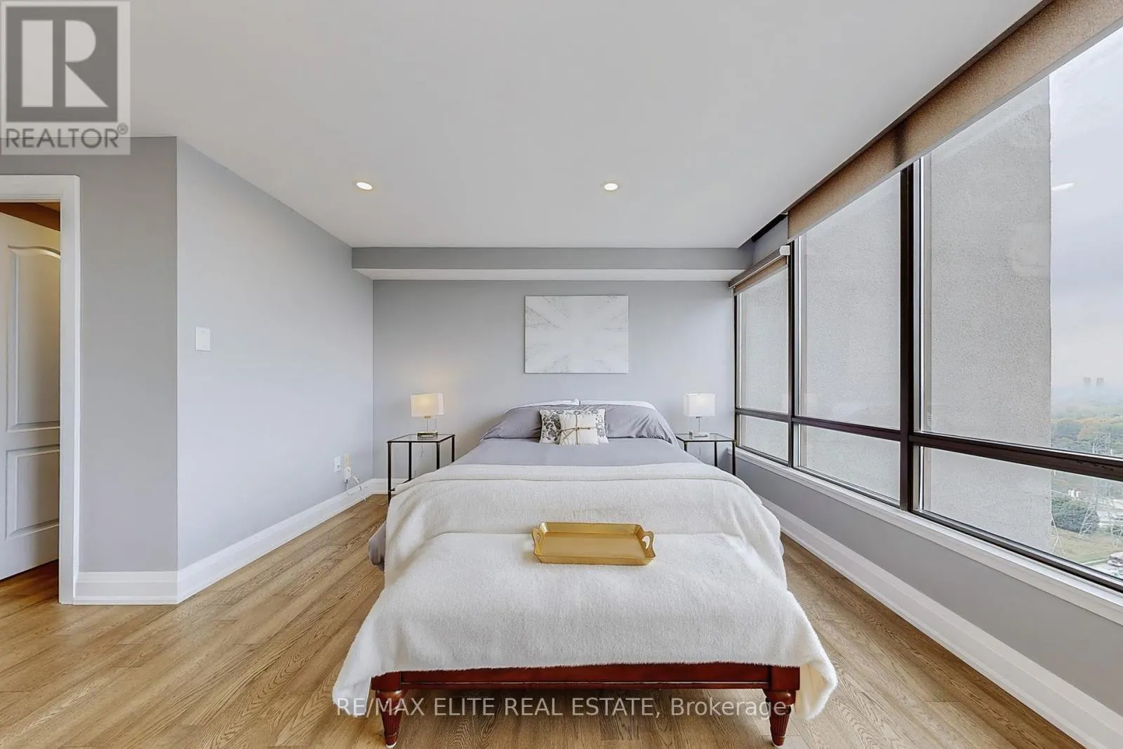 1707 - 65 SKYMARK DRIVE