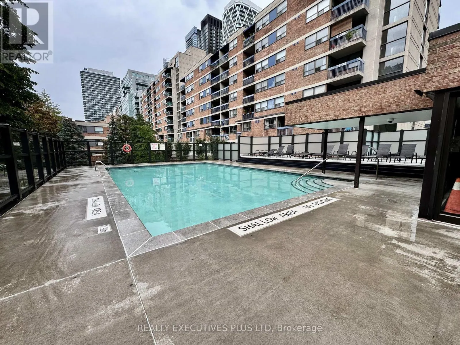 1210 - 120 ST. PATRICK STREET N