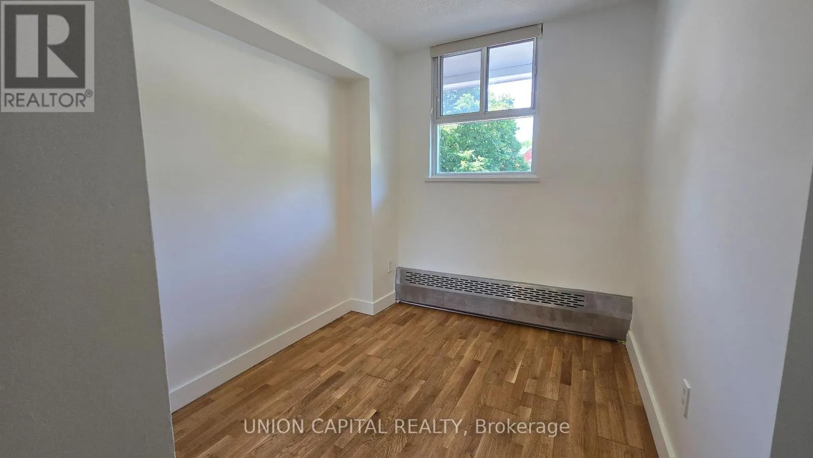110 - 230 OAK STREET