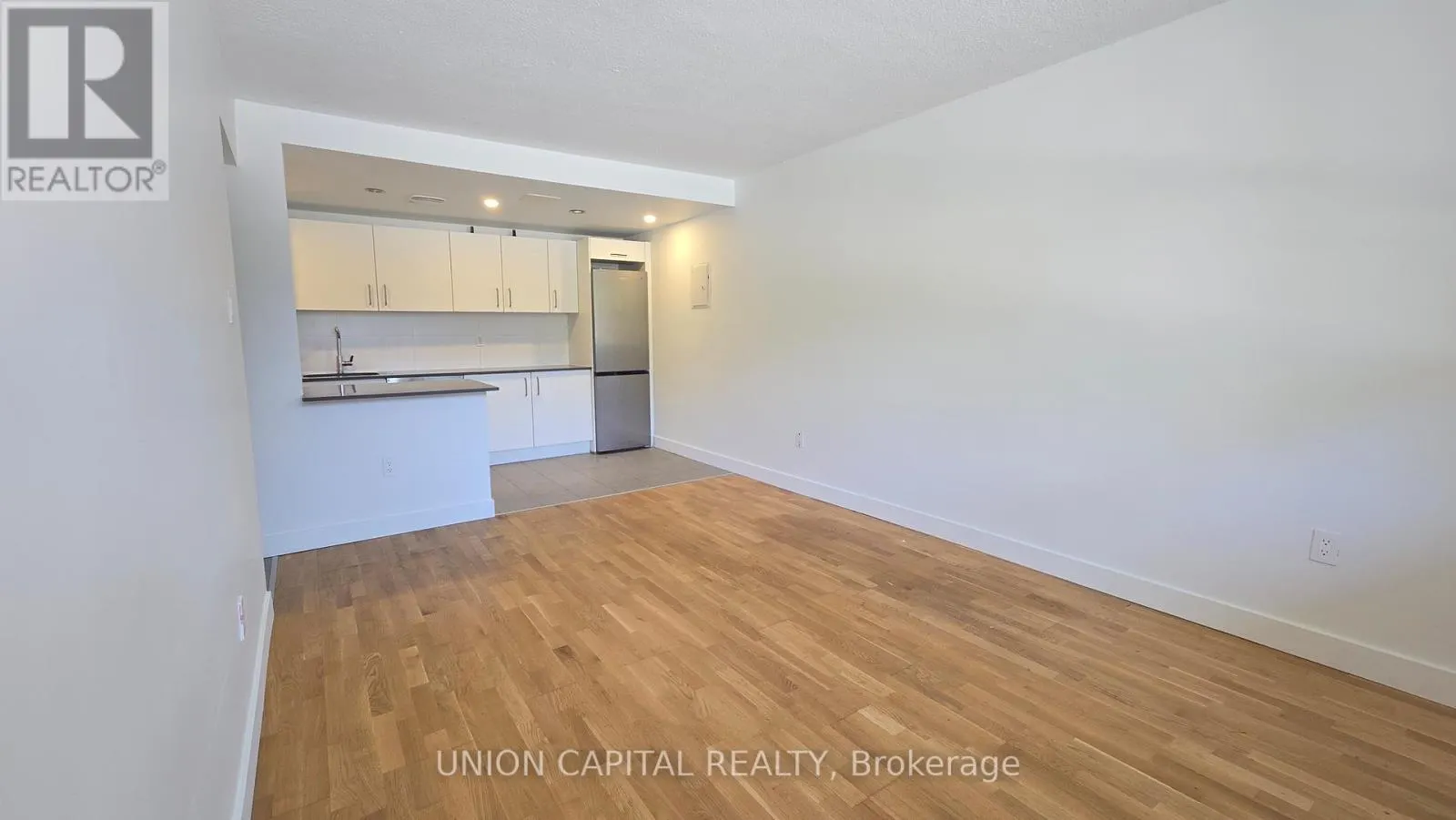 110 - 230 OAK STREET