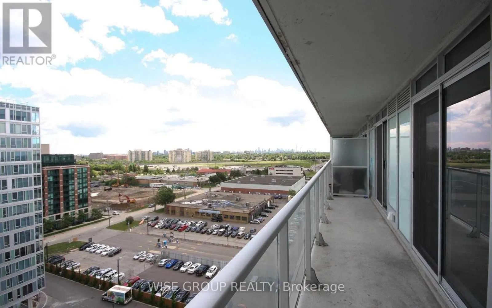 1210 - 565 WILSON AVENUE