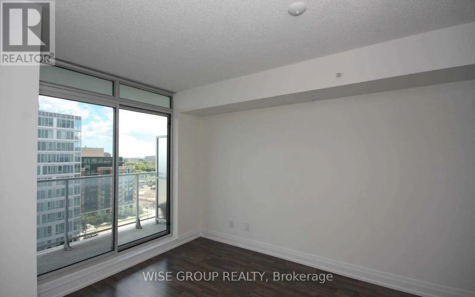 1210 - 565 WILSON AVENUE