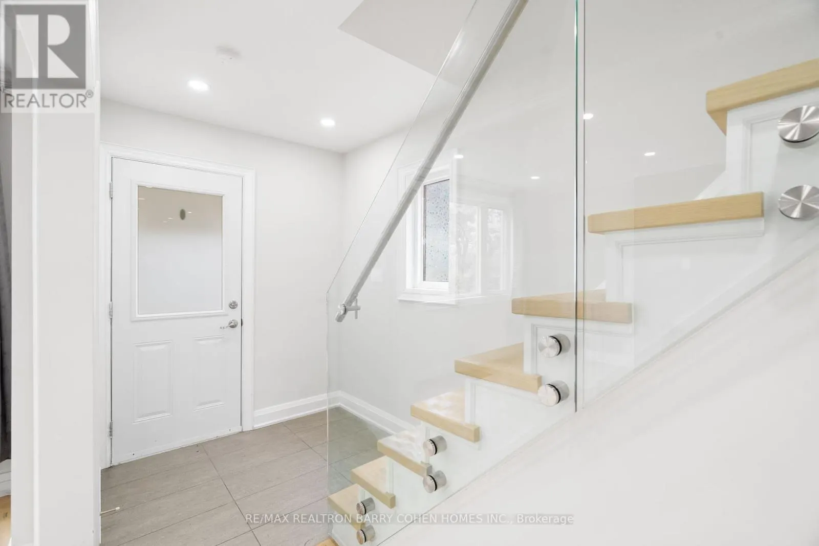 918 EGLINTON AVENUE E