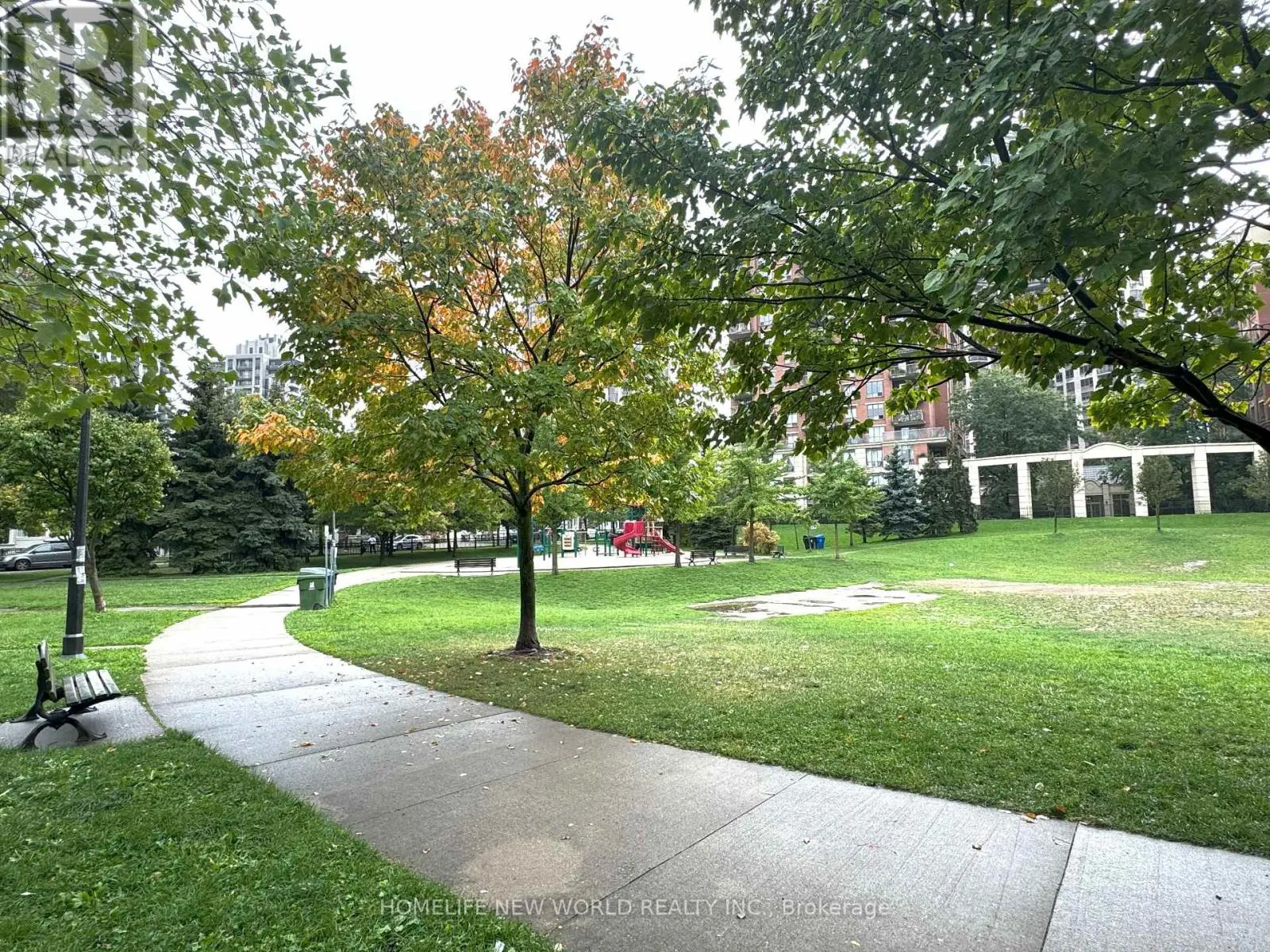 802 - 18 HARRISON GARDEN BOULEVARD