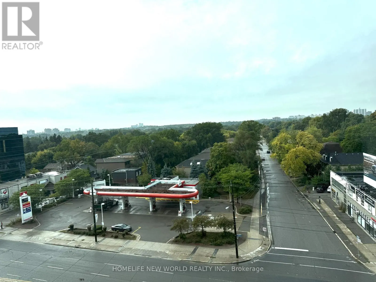 802 - 18 HARRISON GARDEN BOULEVARD