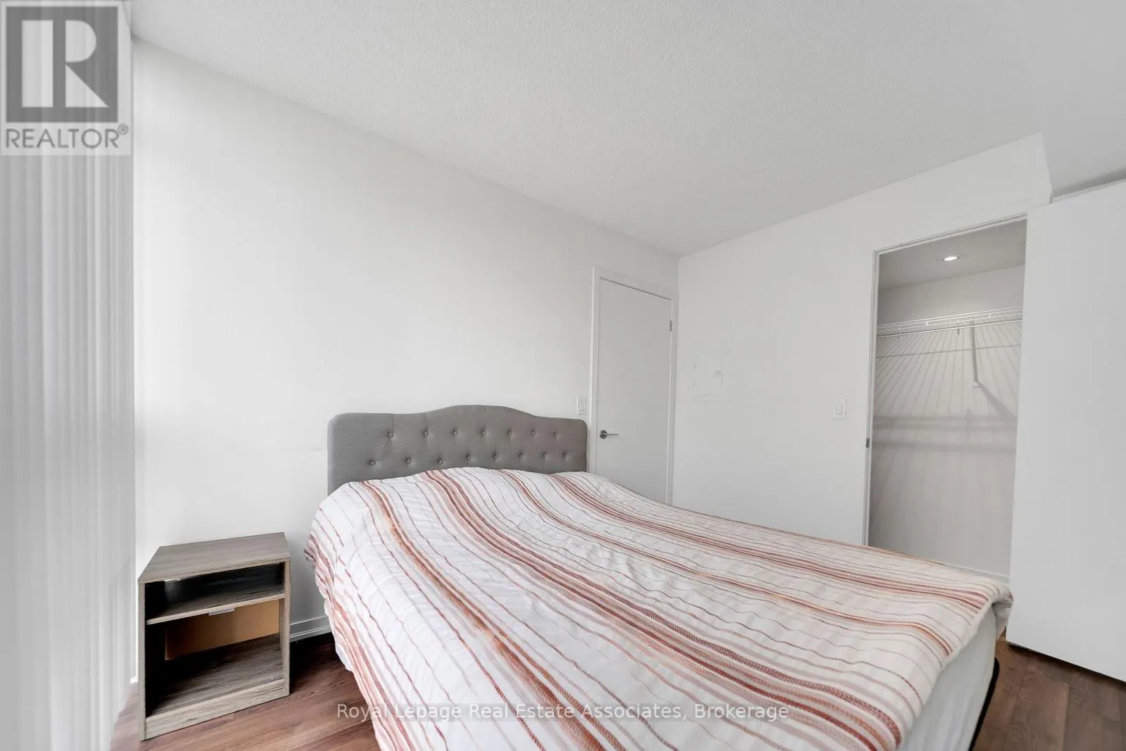 LPH01E - 36 LISGAR STREET