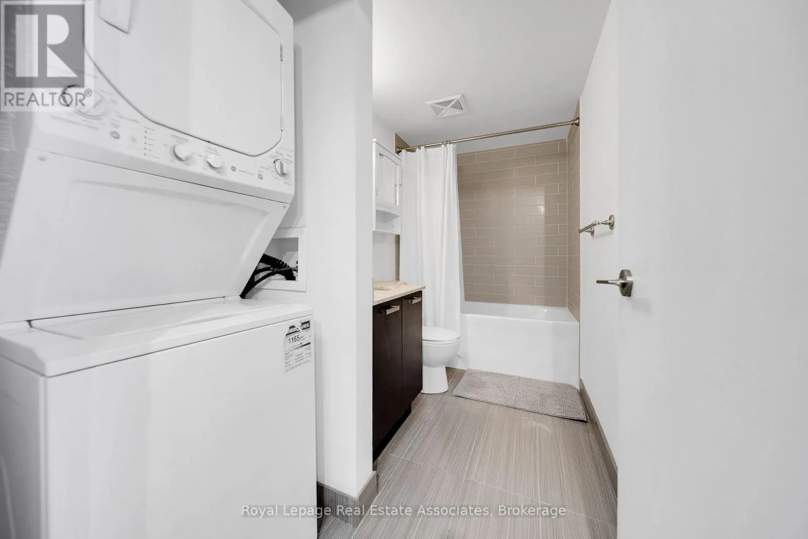 LPH01E - 36 LISGAR STREET