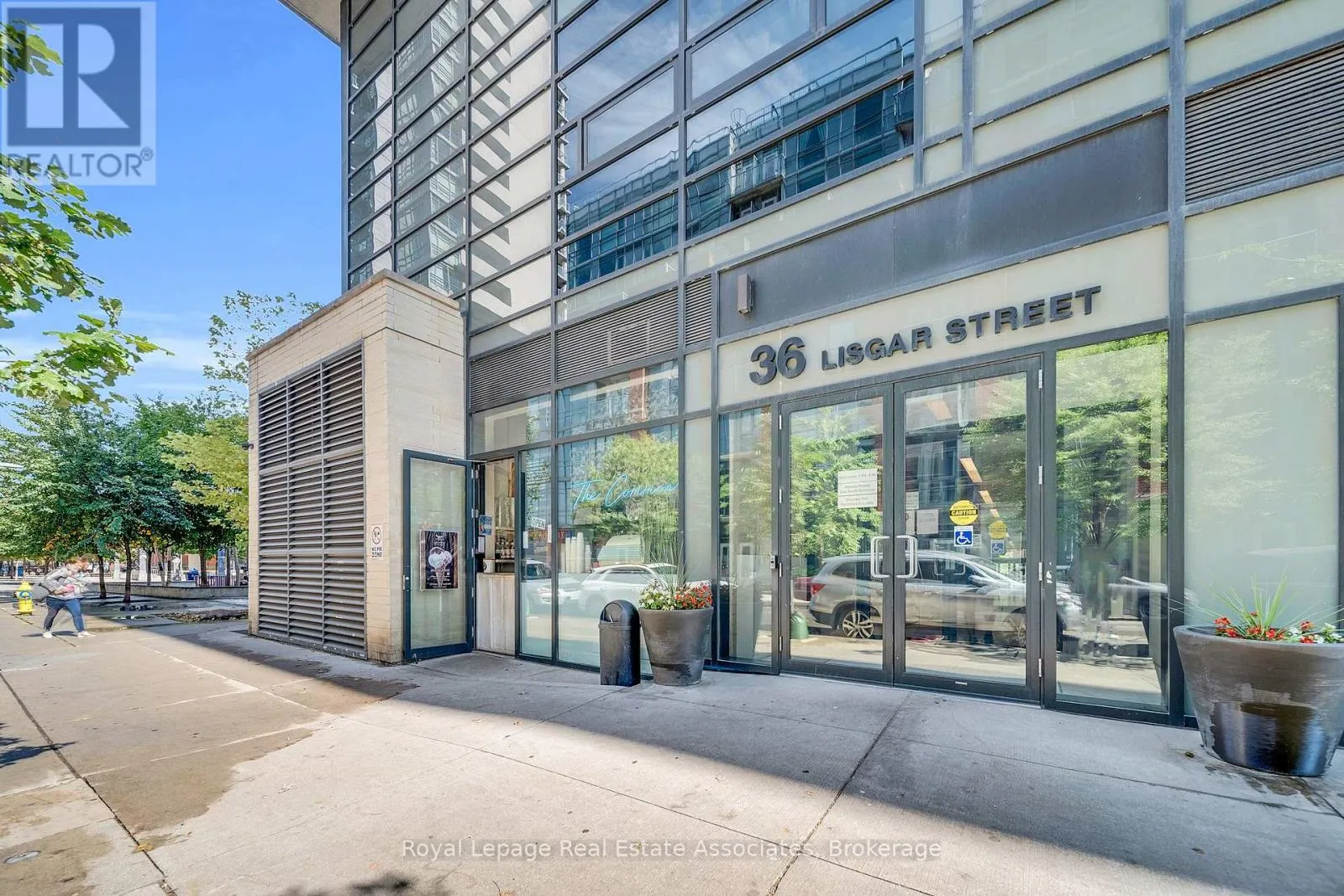 LPH01E - 36 LISGAR STREET