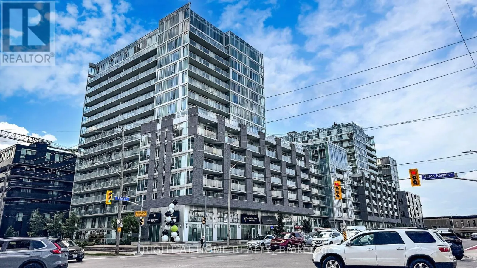 E1208 - 555 WILSON AVENUE