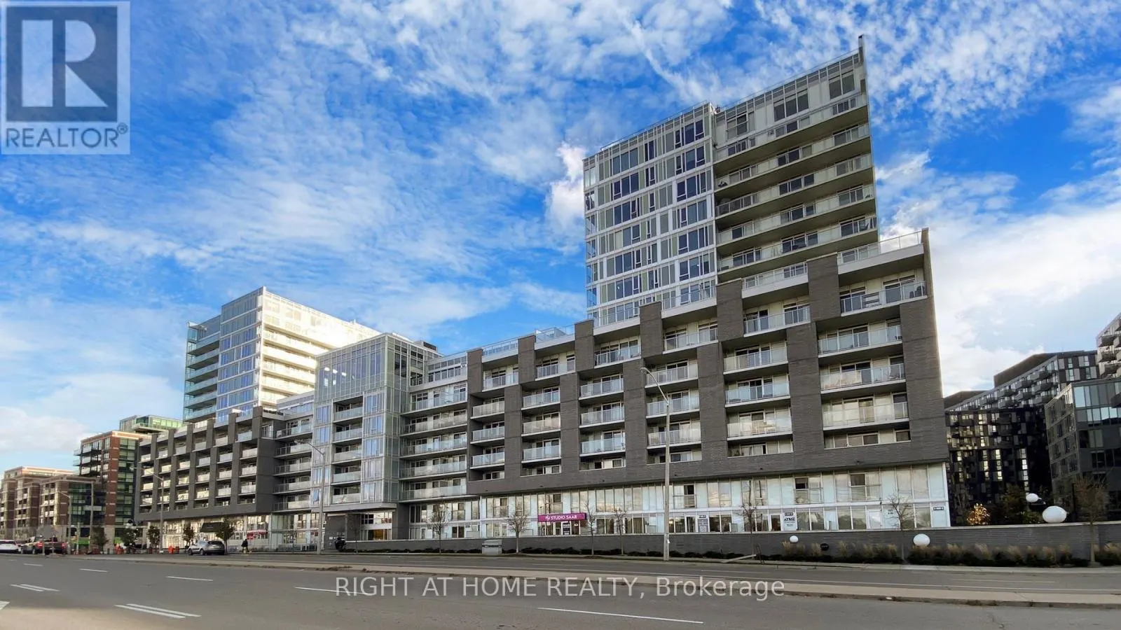 E1208 - 555 WILSON AVENUE
