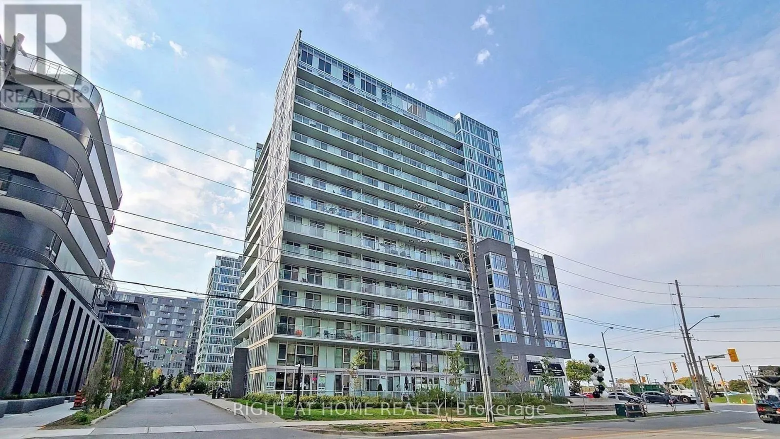 E1208 - 555 WILSON AVENUE