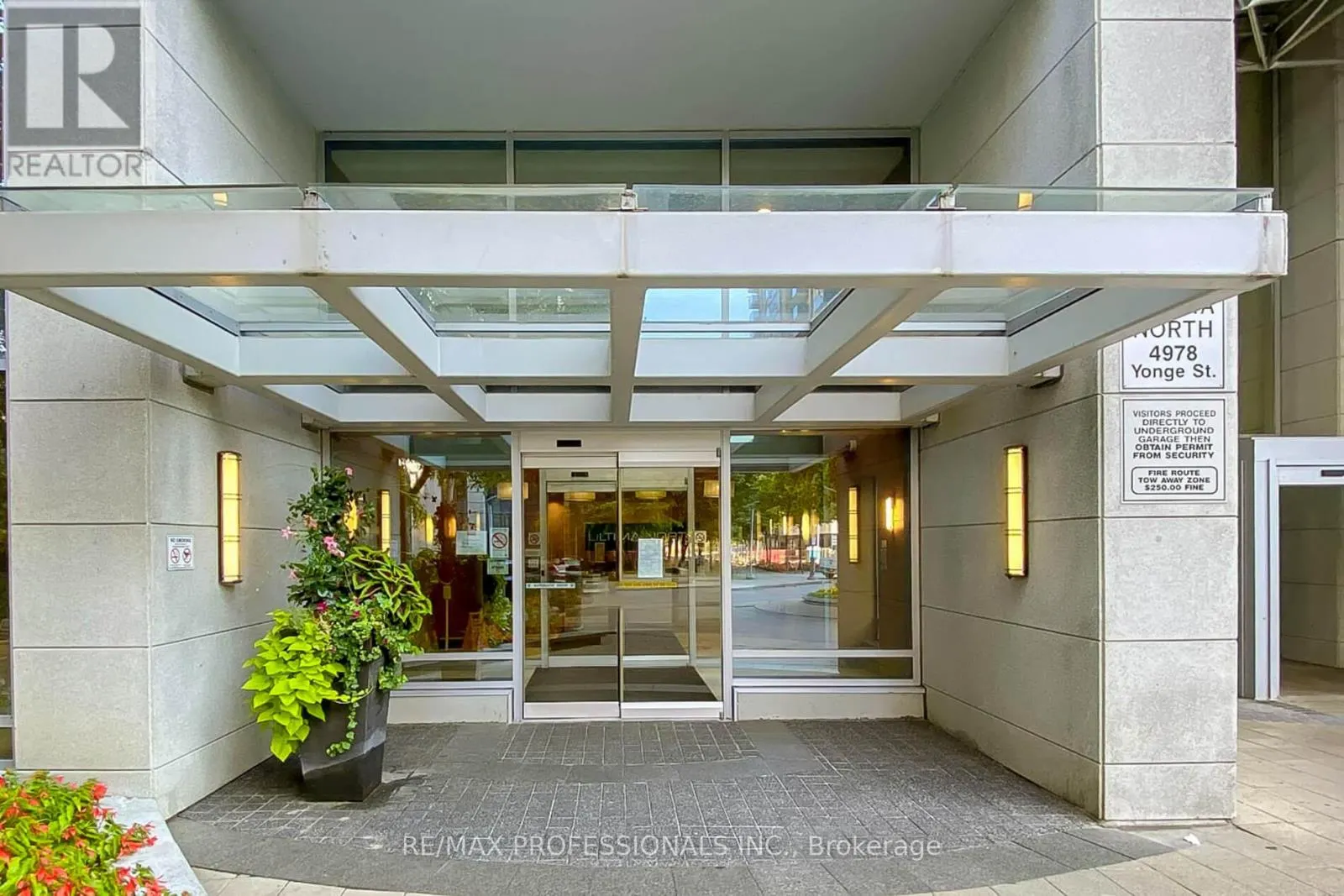 PH 305 - 4978 YONGE STREET