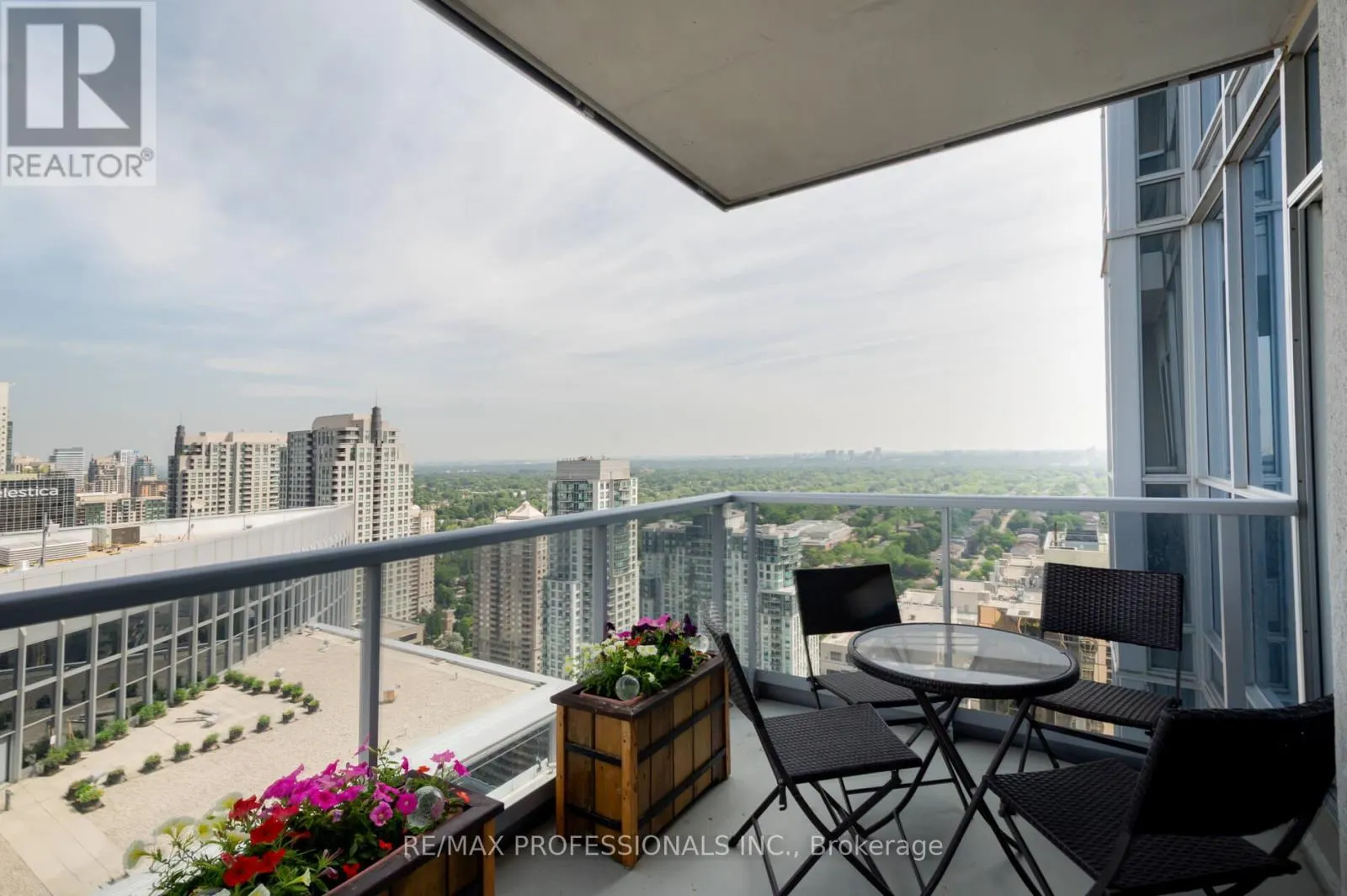 PH 305 - 4978 YONGE STREET