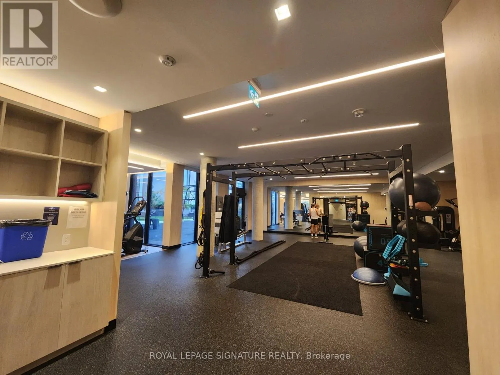 1112 - 2020 BATHURST STREET N