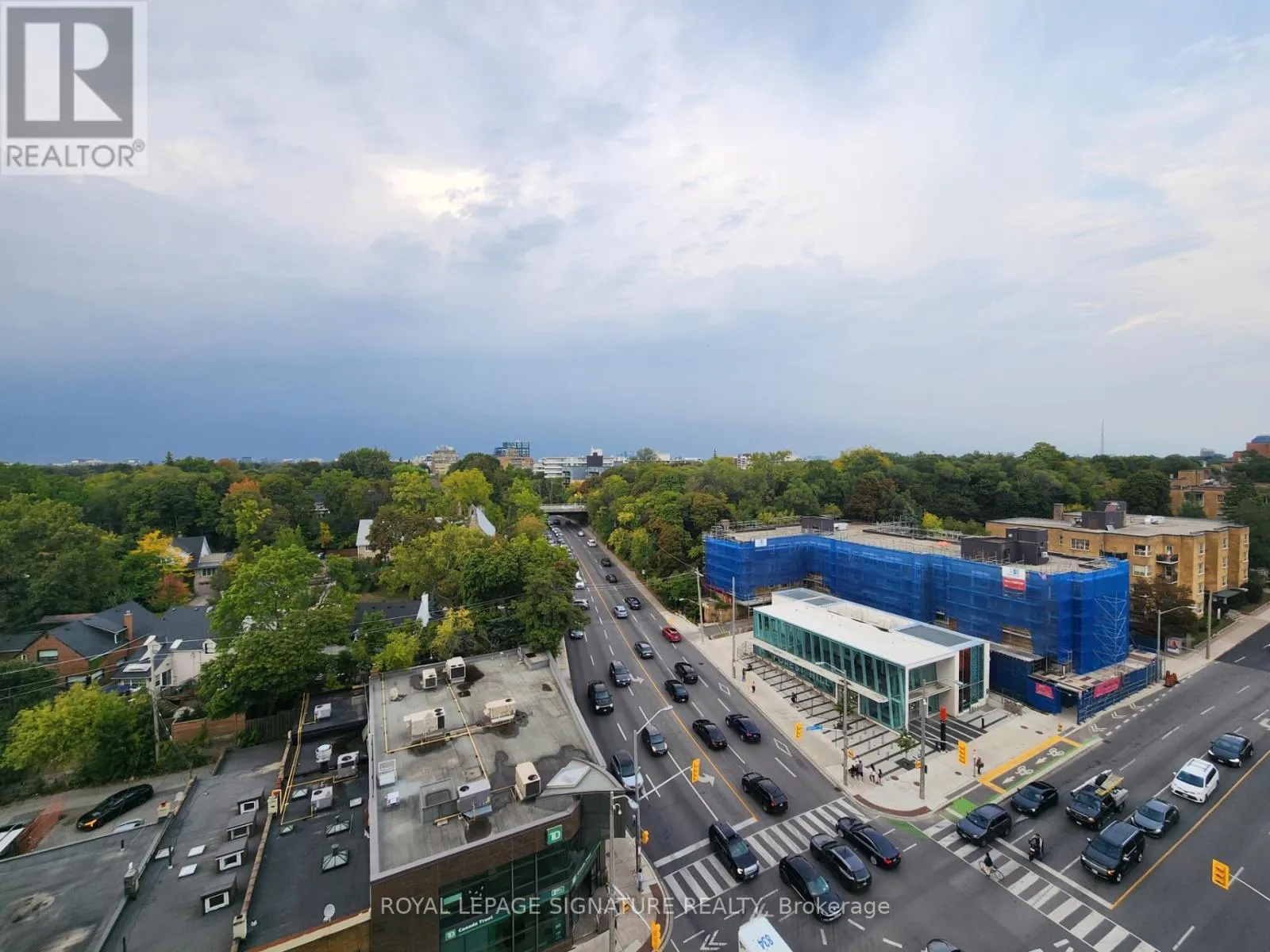 1112 - 2020 BATHURST STREET N