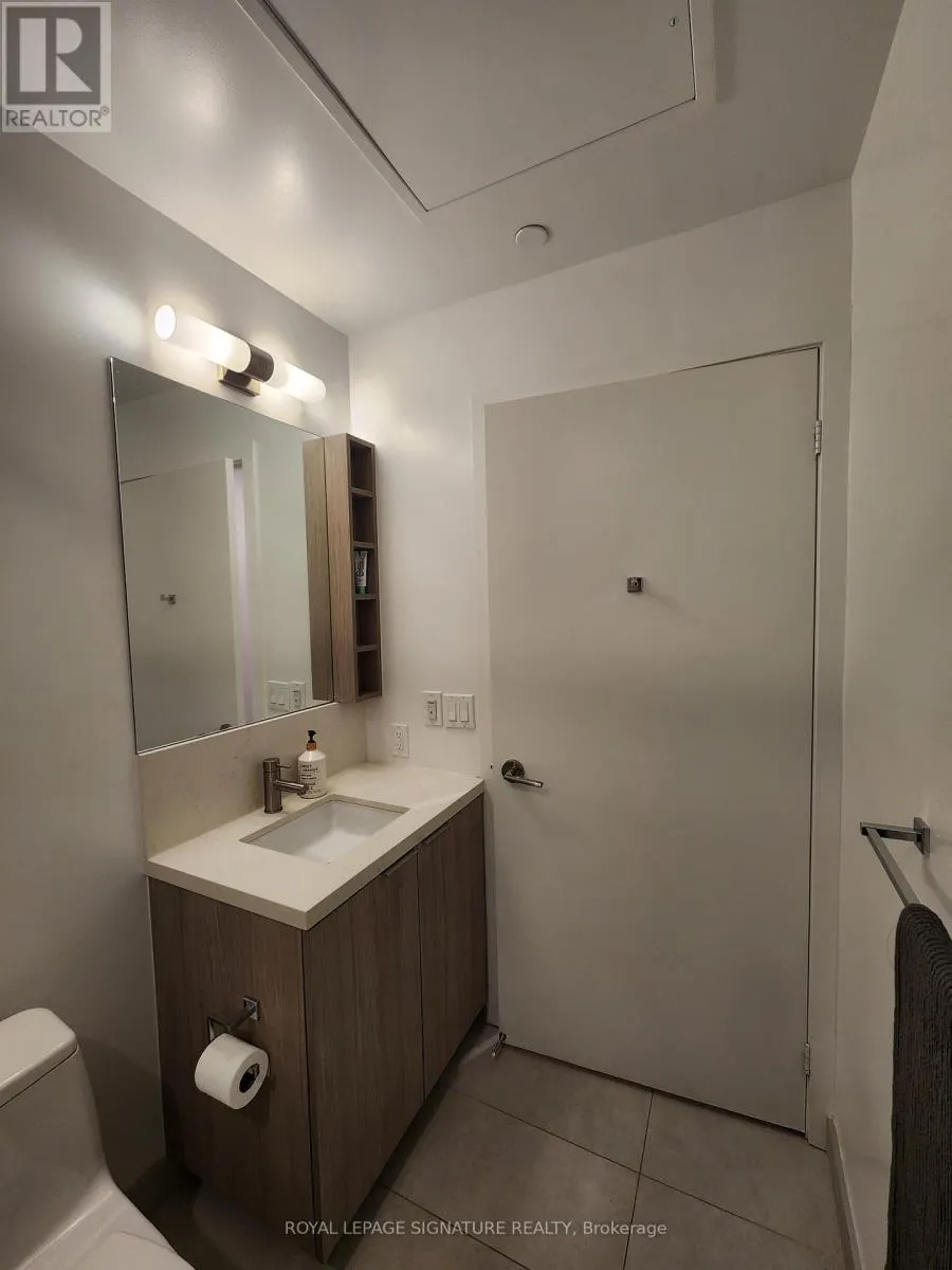 1112 - 2020 BATHURST STREET N