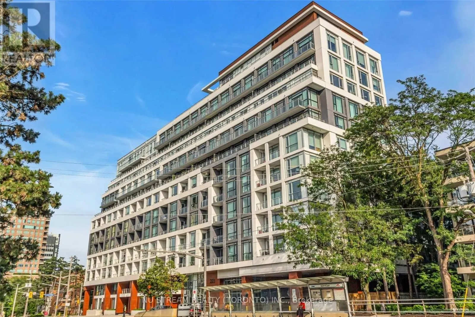 1107 - 223 ST CLAIR AVENUE W