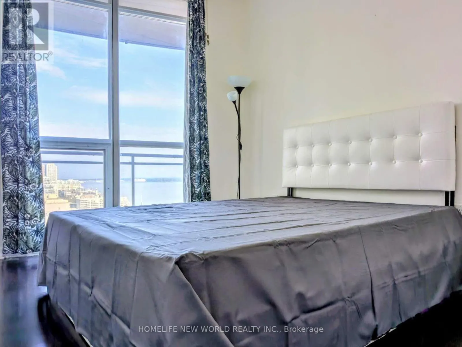 2512 - 38 DAN LECKIE WAY