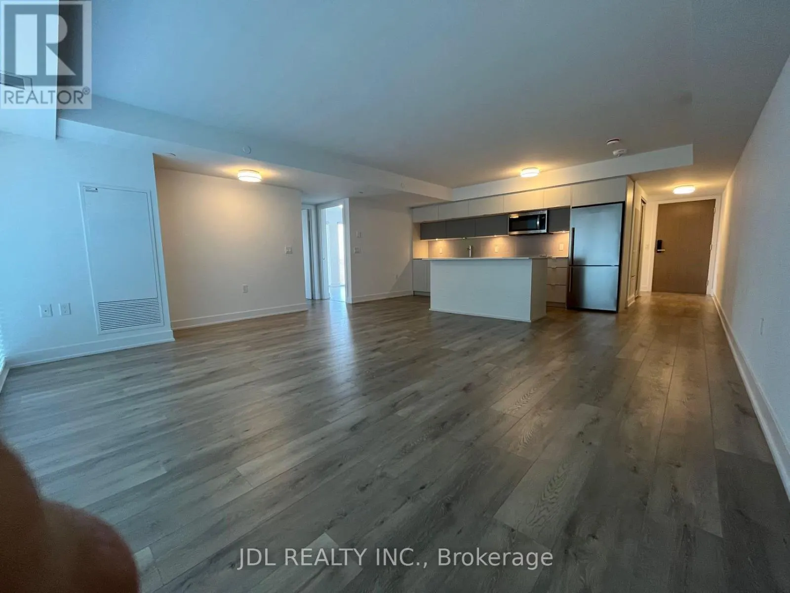 1102 - 575 BLOOR STREET E