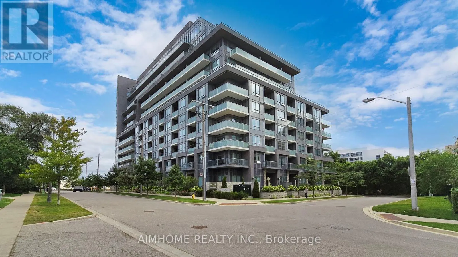 321 - 7 KENASTON GARDEN
