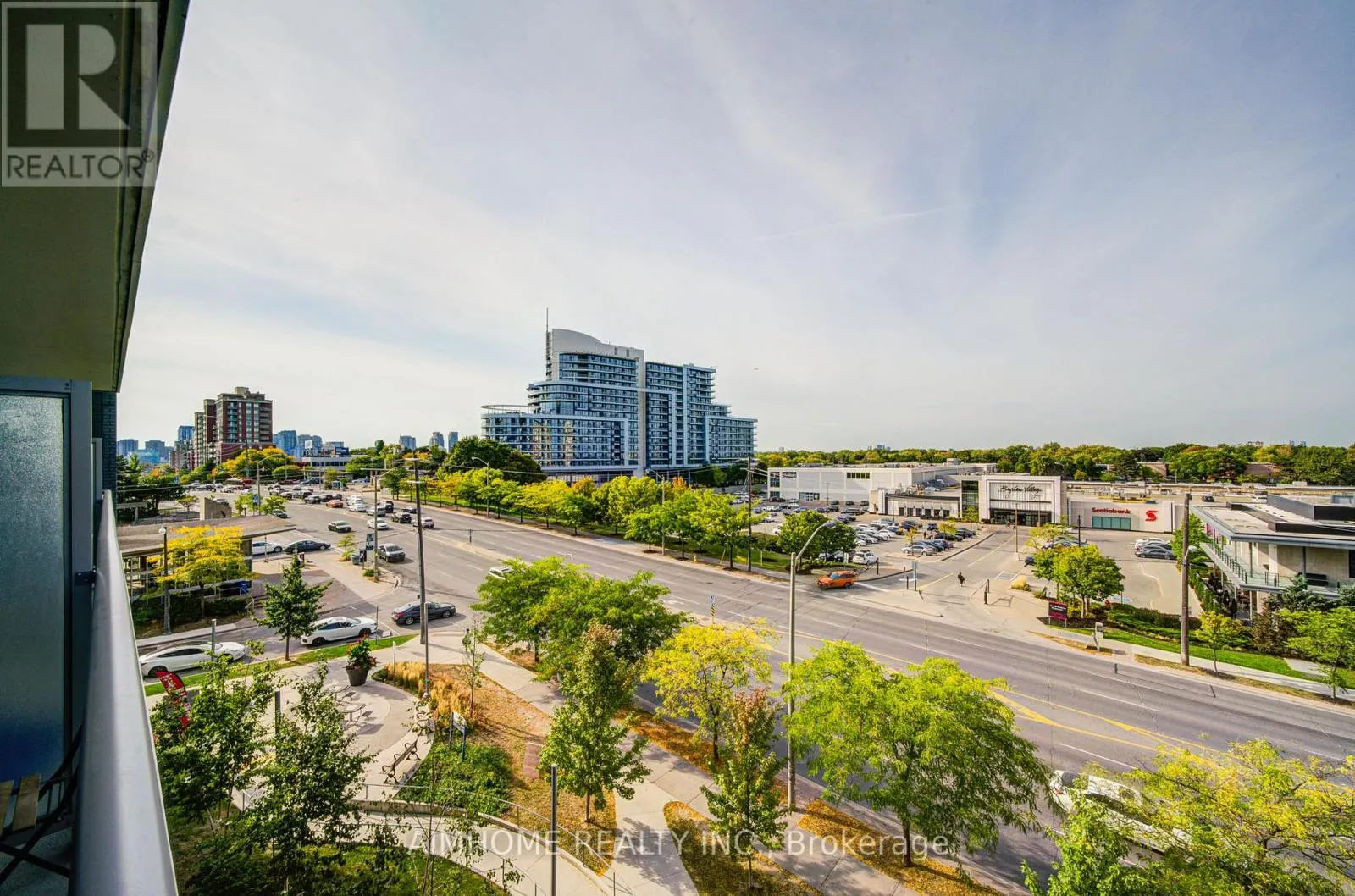 321 - 7 KENASTON GARDEN