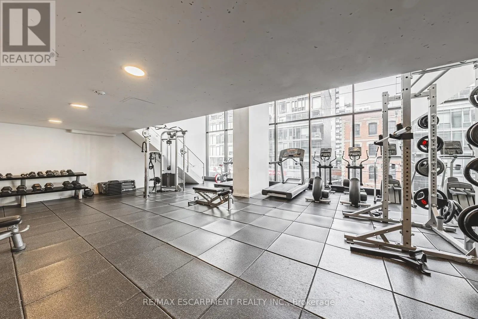 627 - 629 KING STREET W
