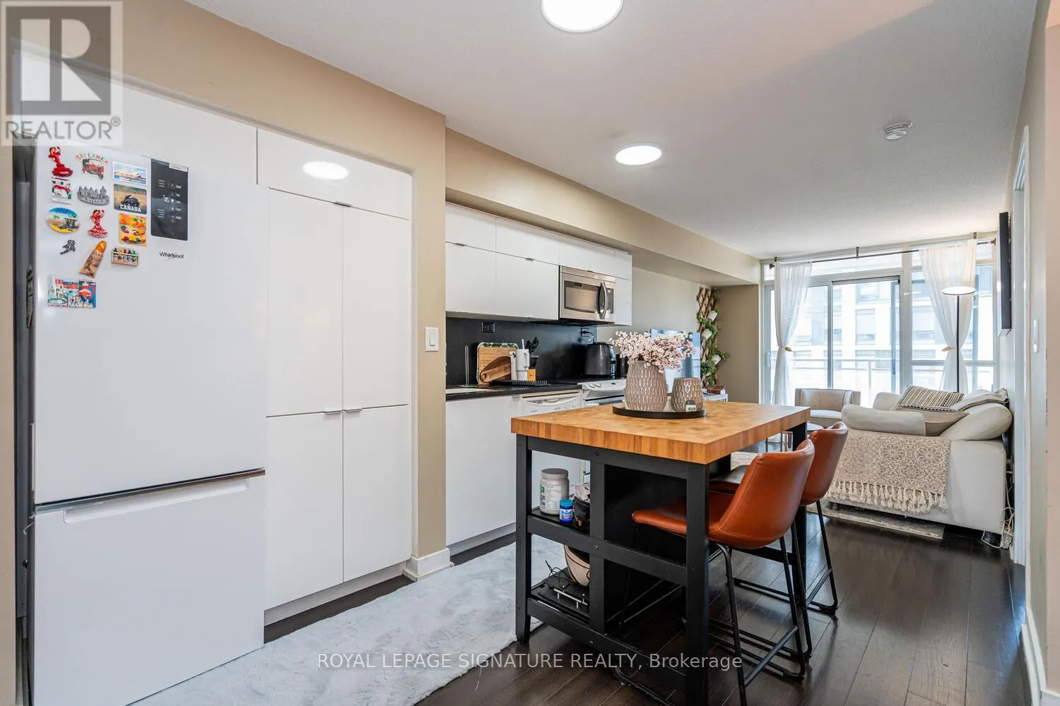 610 - 151 DAN LECKIE WAY