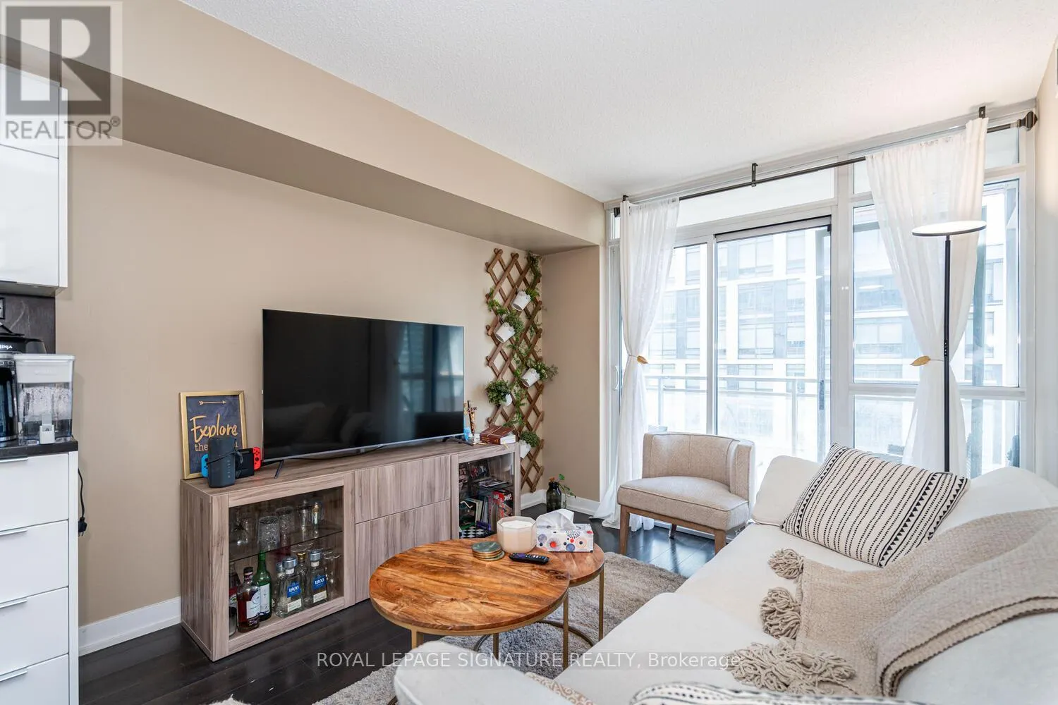 610 - 151 DAN LECKIE WAY