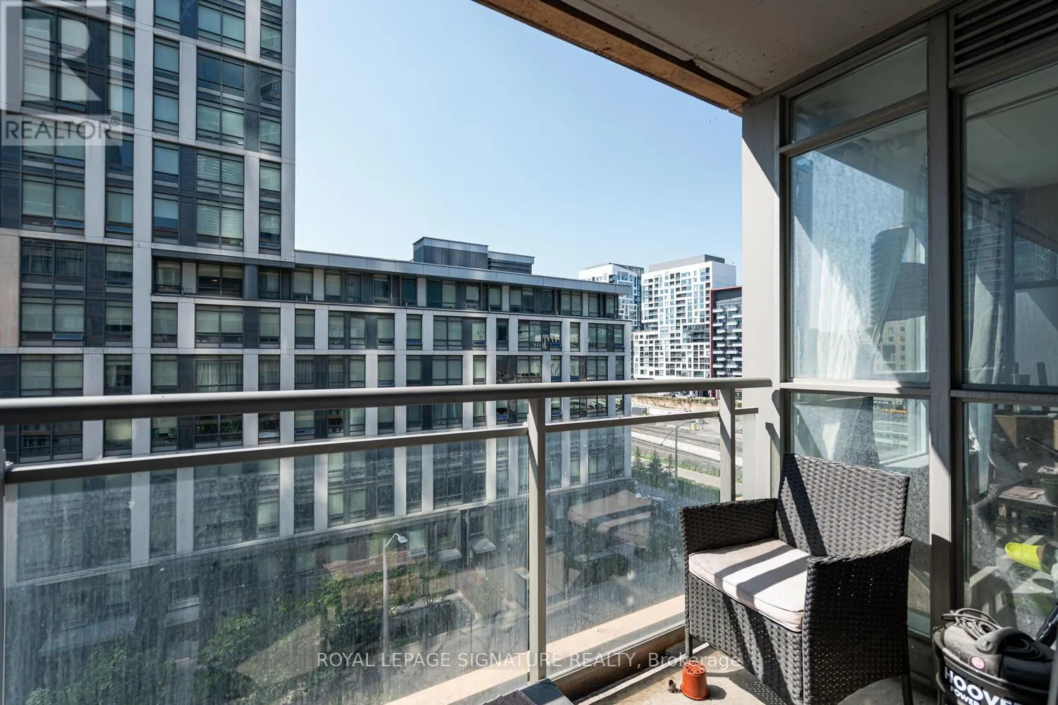 610 - 151 DAN LECKIE WAY