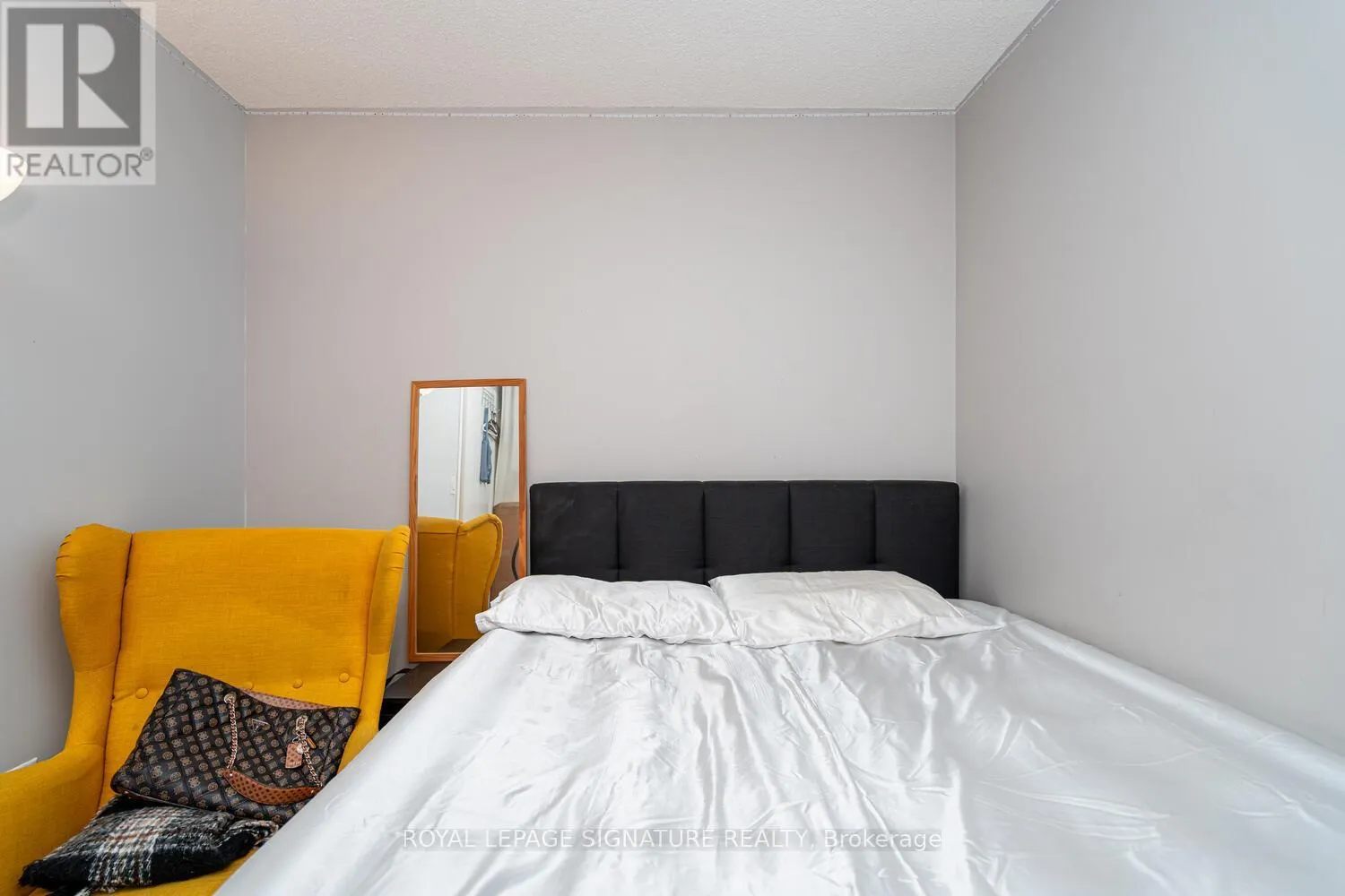 610 - 151 DAN LECKIE WAY