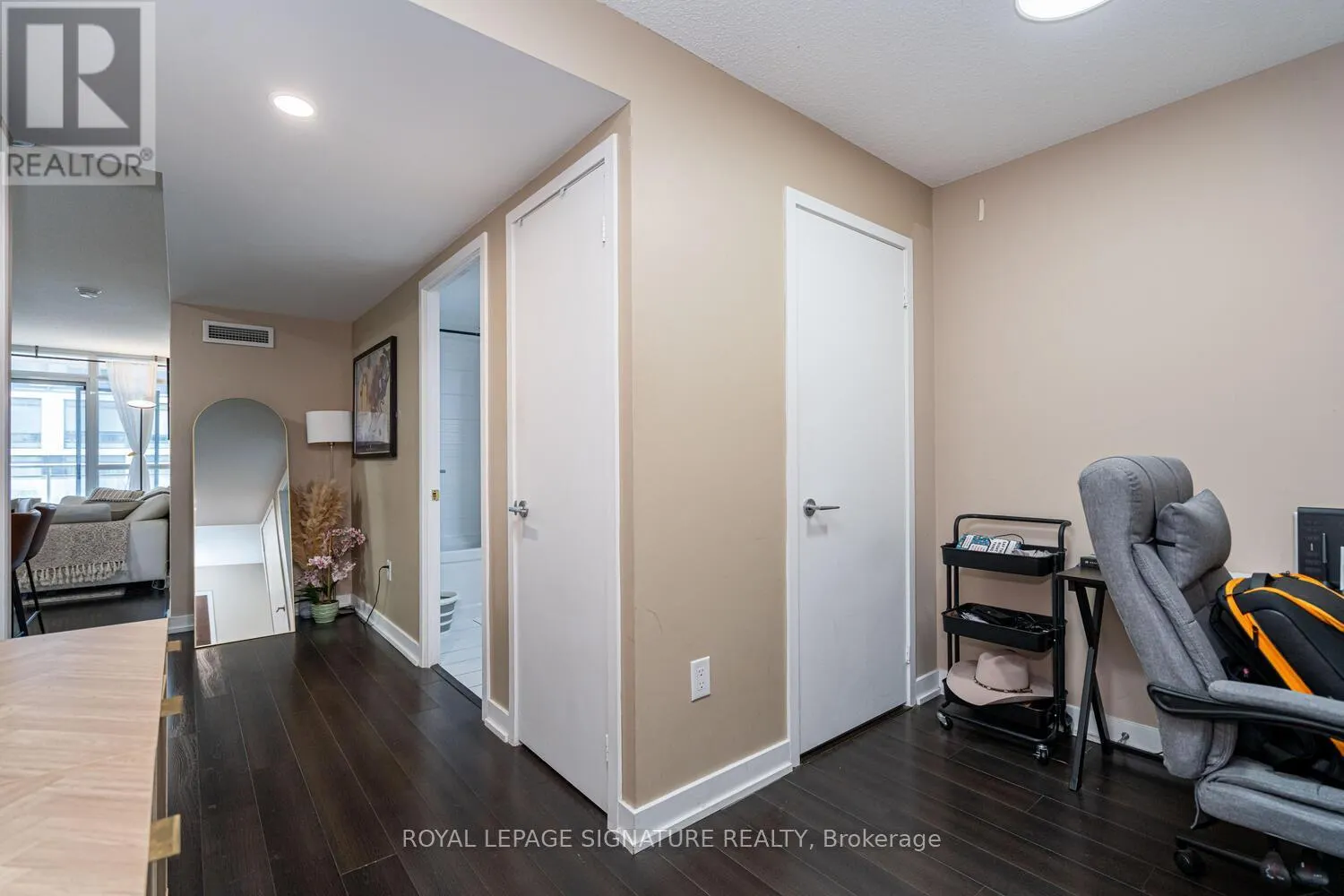 610 - 151 DAN LECKIE WAY