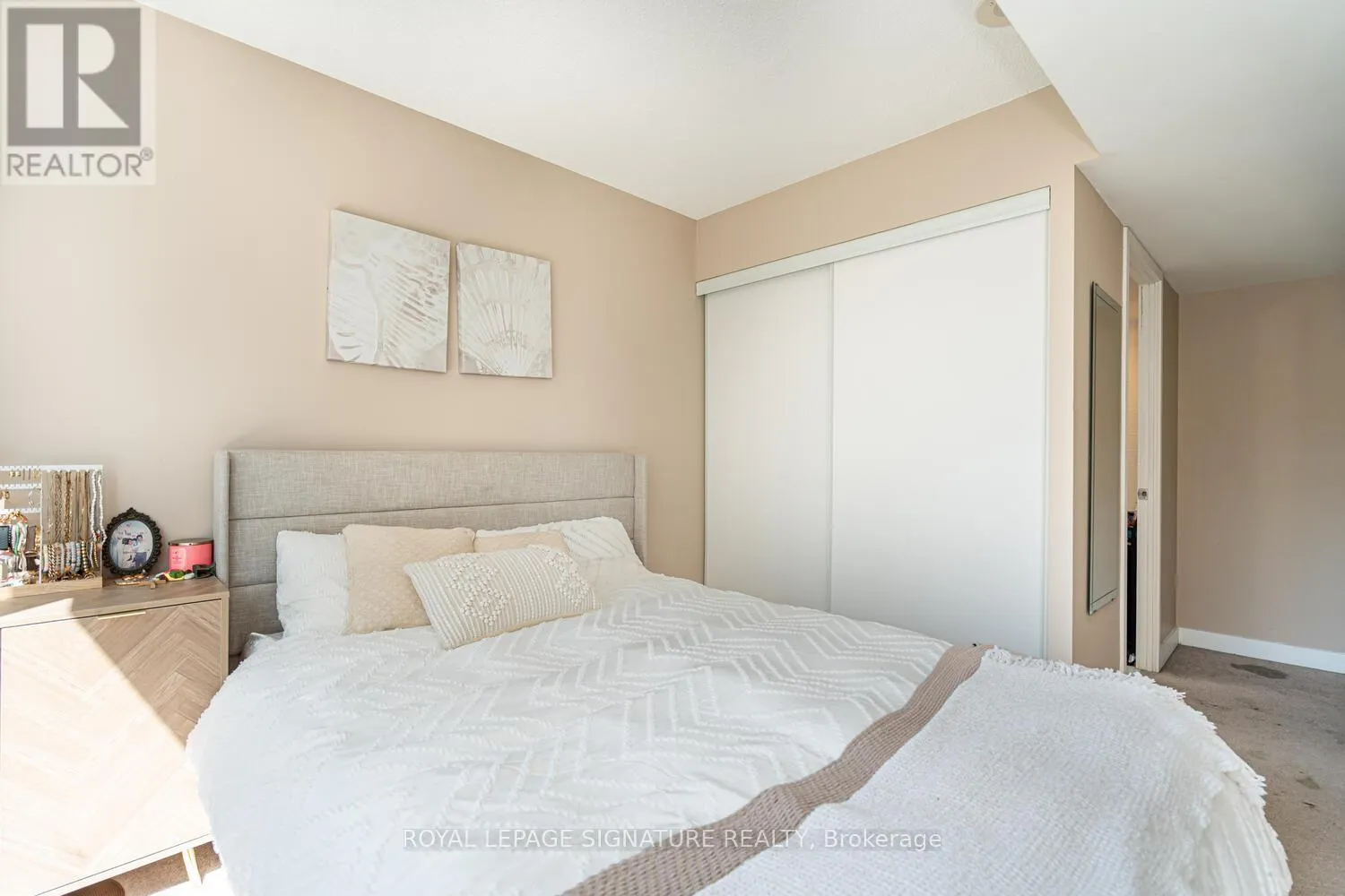 610 - 151 DAN LECKIE WAY