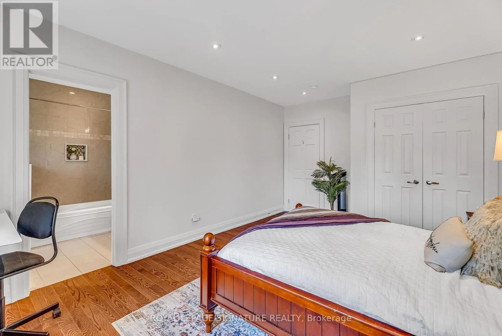 27 CARONPORT CRESCENT