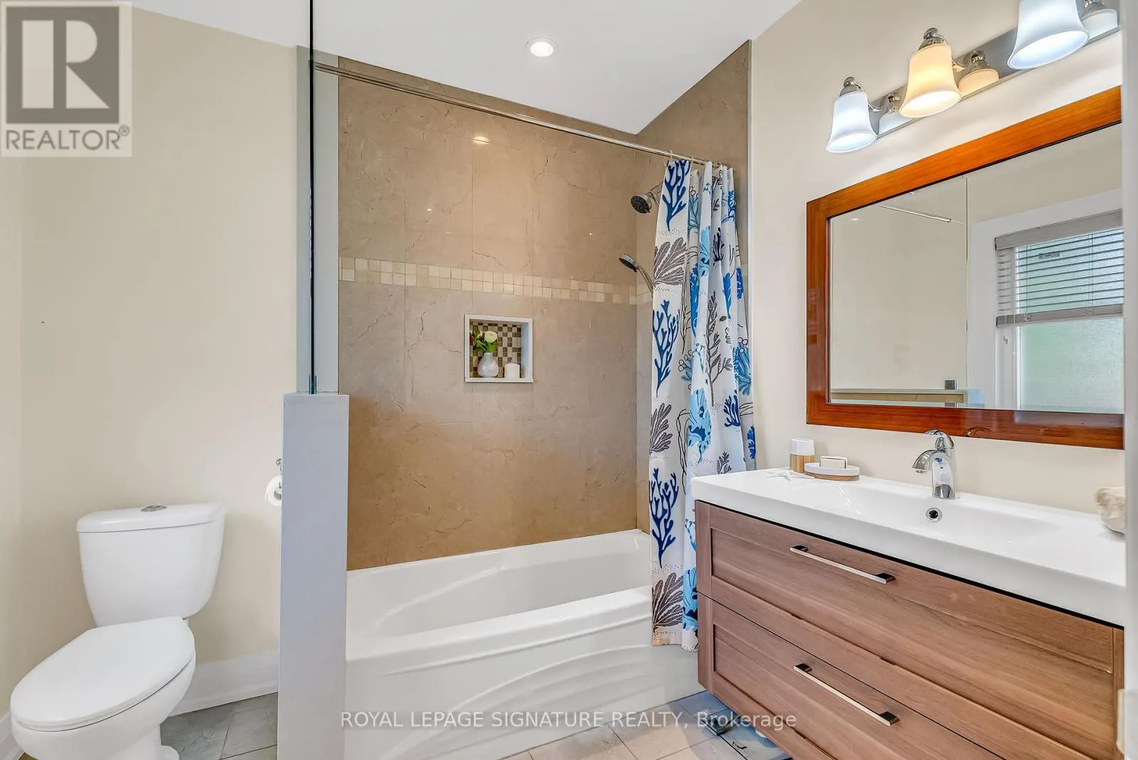 27 CARONPORT CRESCENT