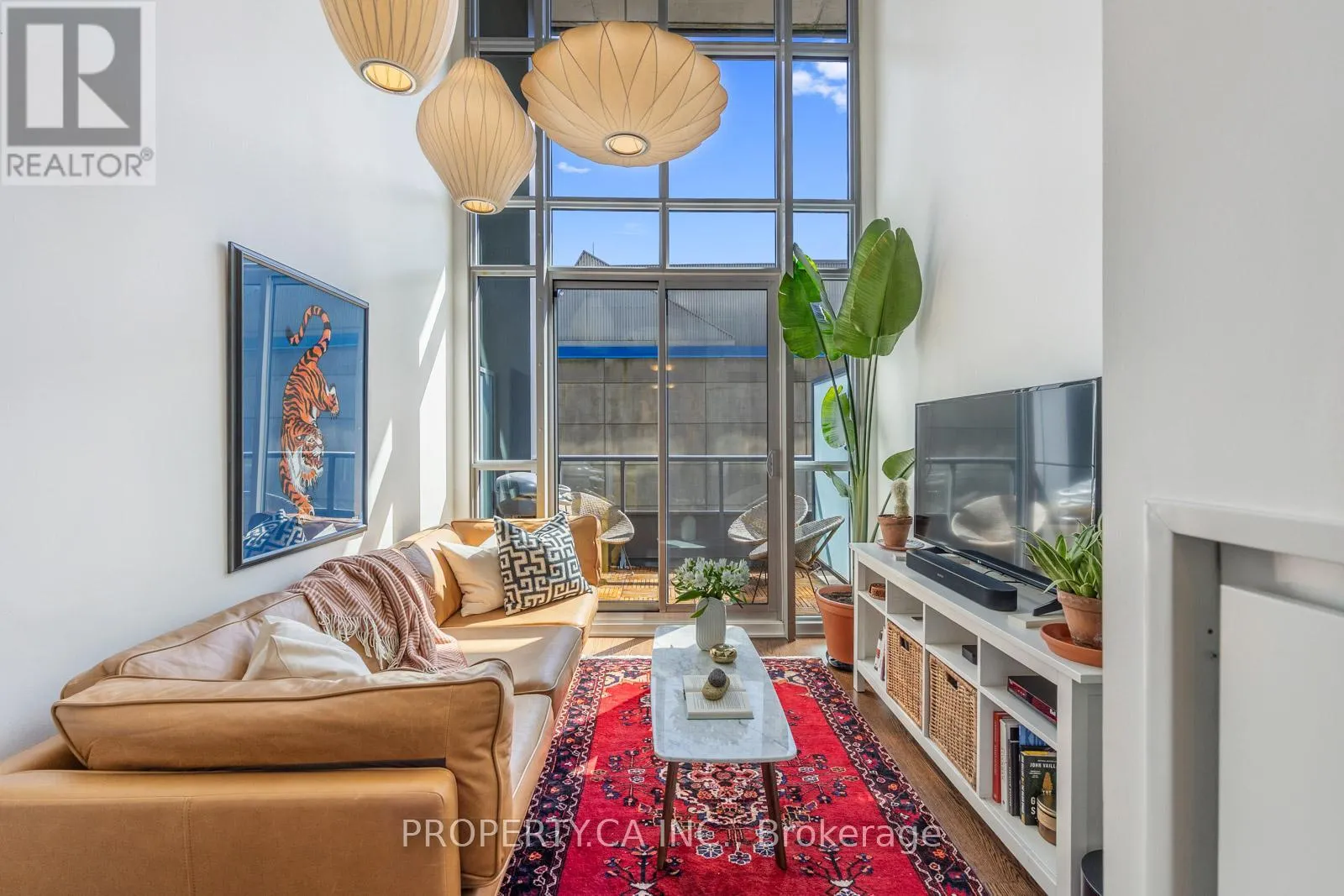 329 - 5 HANNA AVENUE