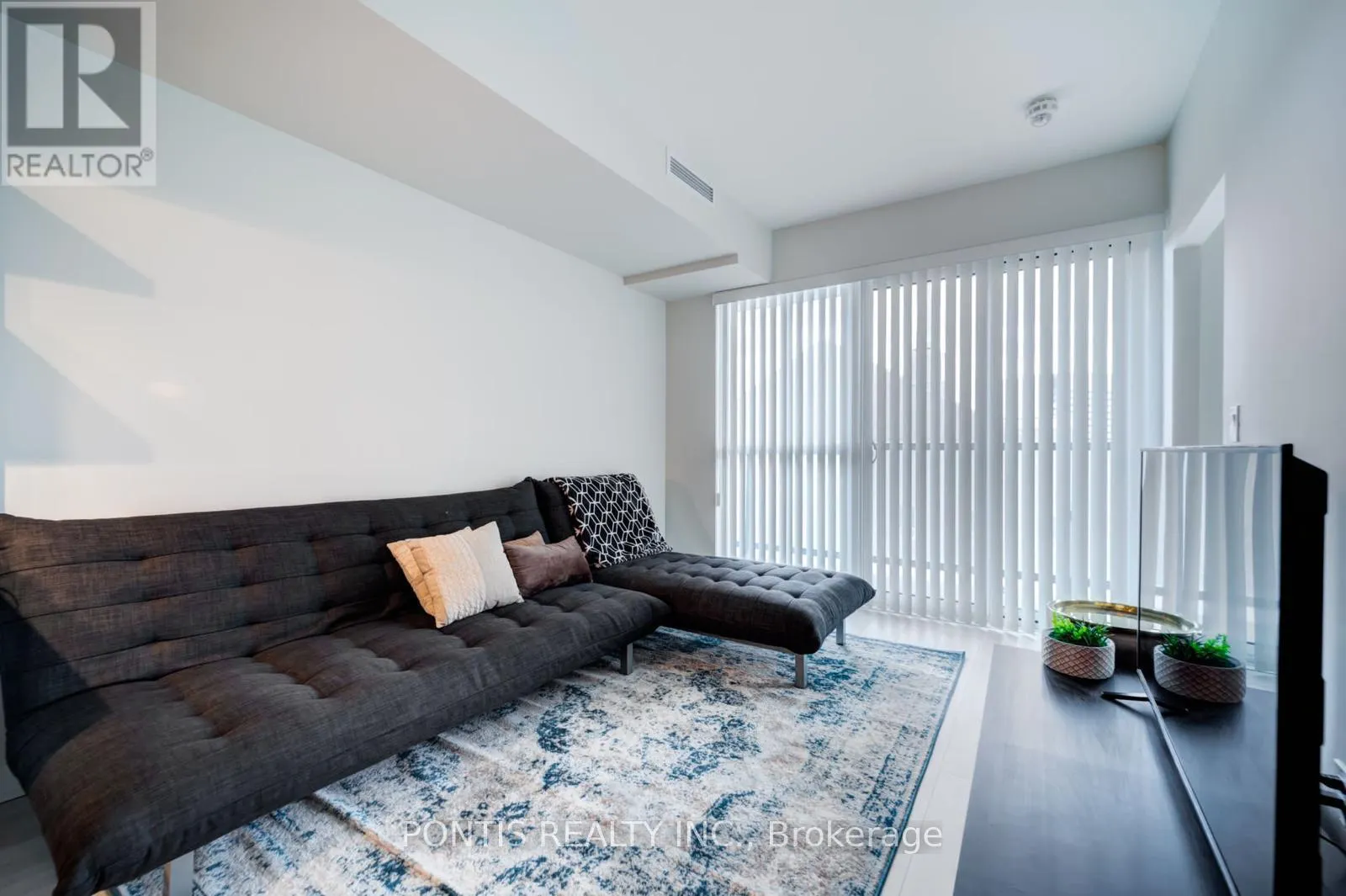 506 - 6 SONIC WAY