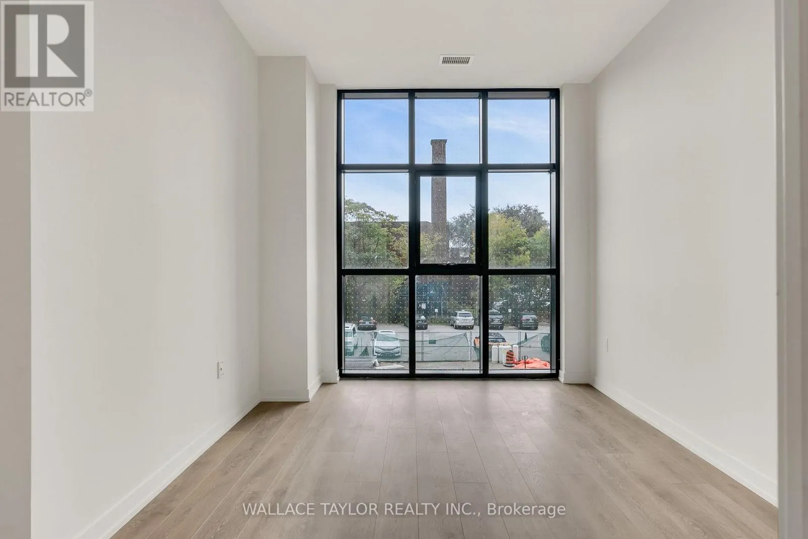 201 - 181 STERLING ROAD