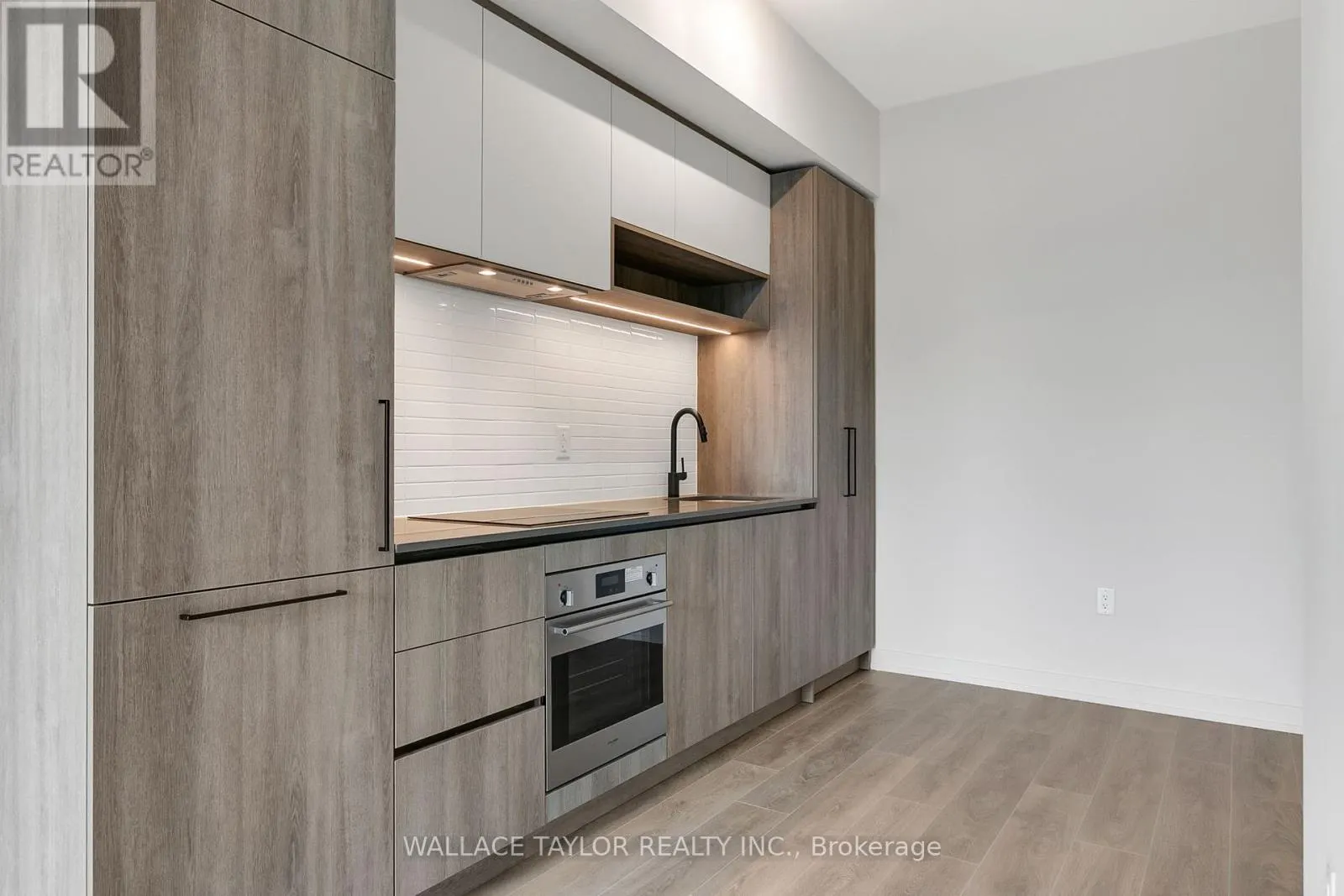 201 - 181 STERLING ROAD