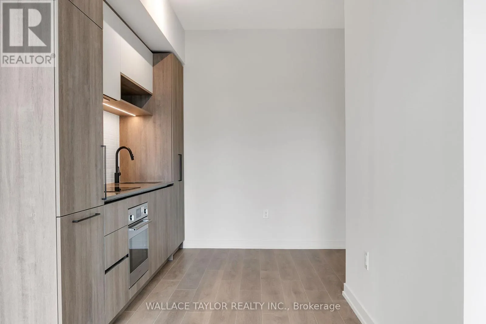 201 - 181 STERLING ROAD