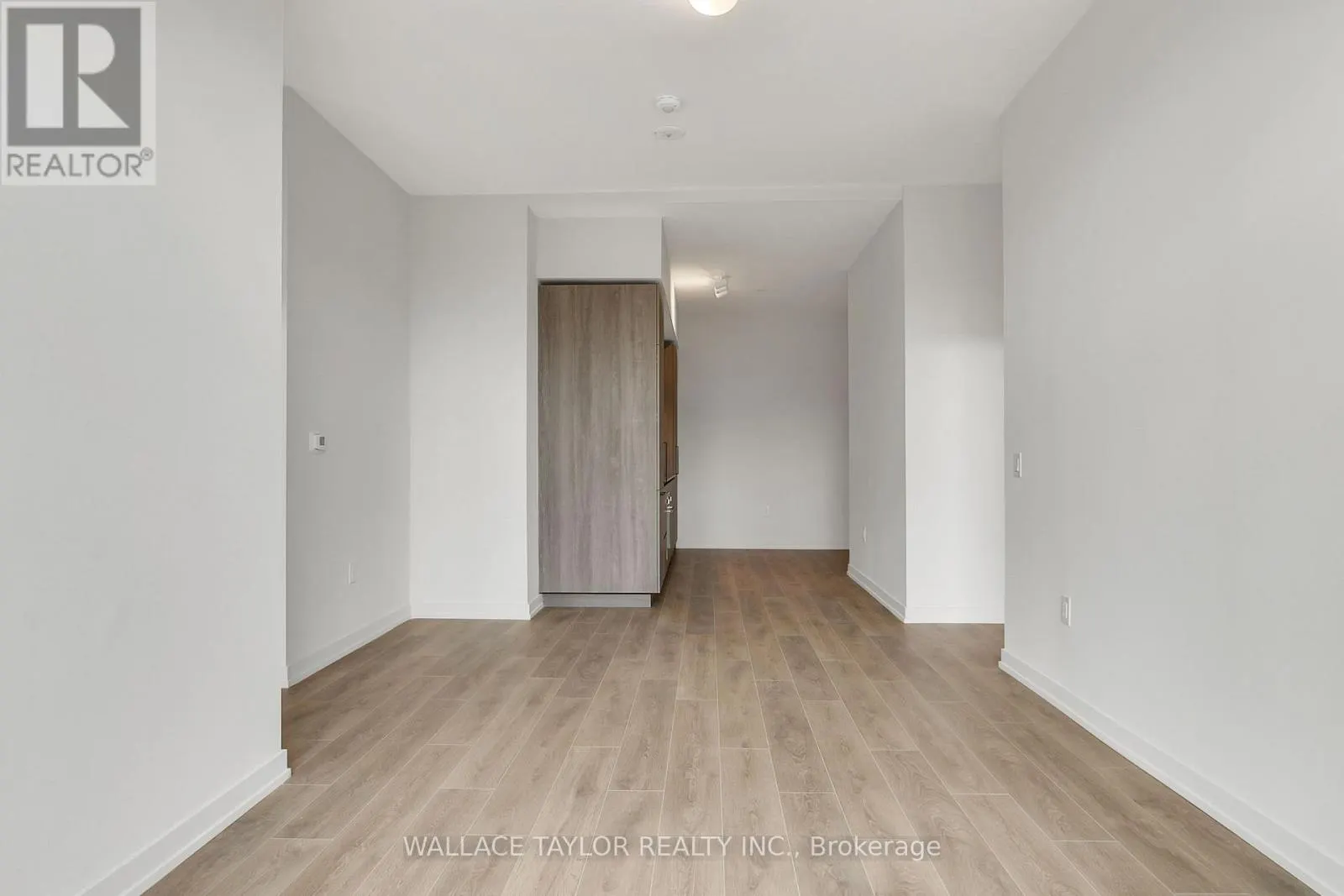 201 - 181 STERLING ROAD