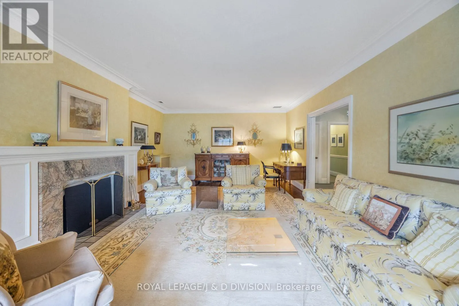 4 HIGHBOURNE ROAD