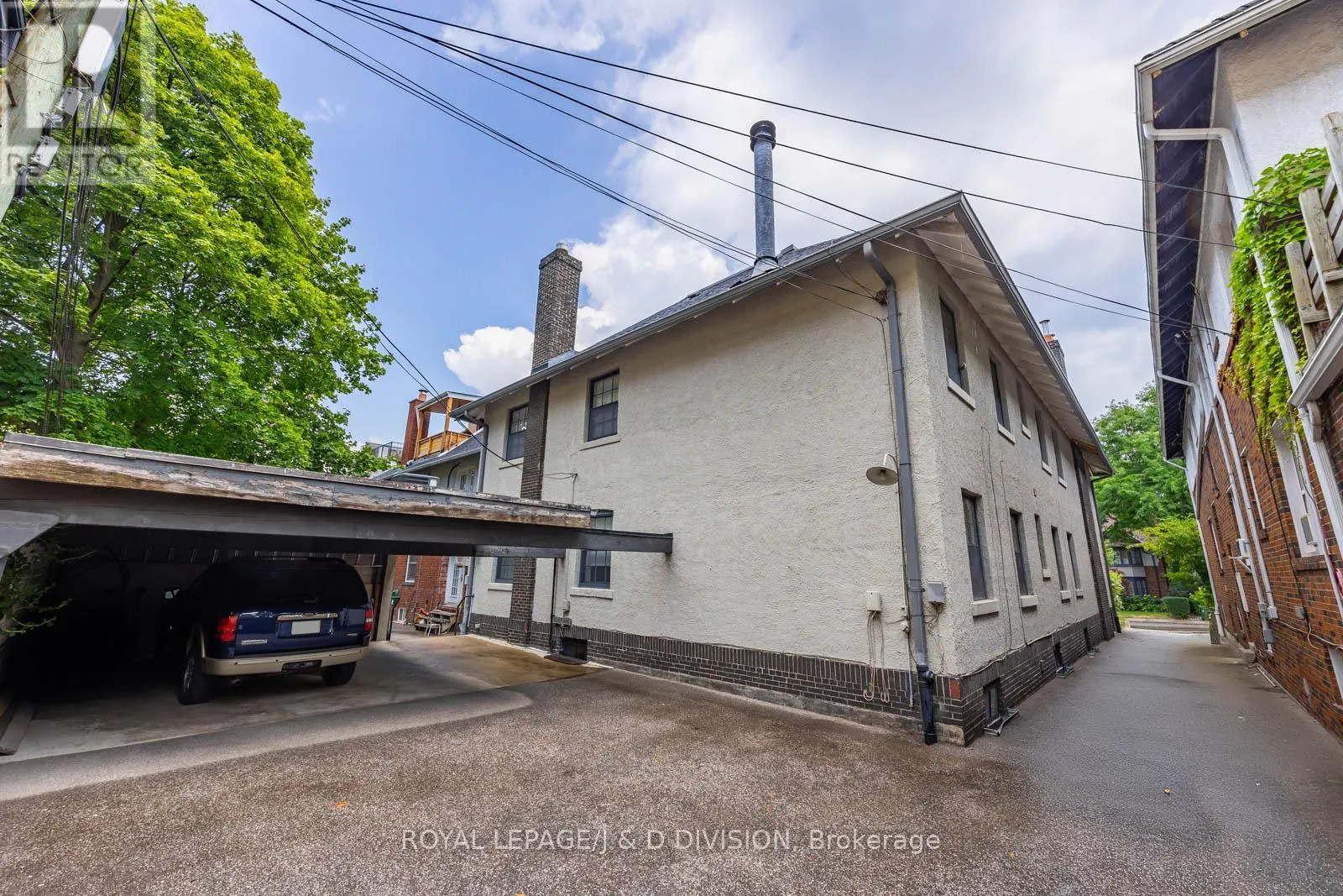 4 HIGHBOURNE ROAD