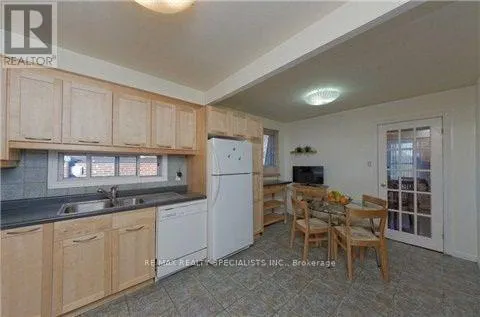 UPPER - 290 MCNICOLL AVENUE