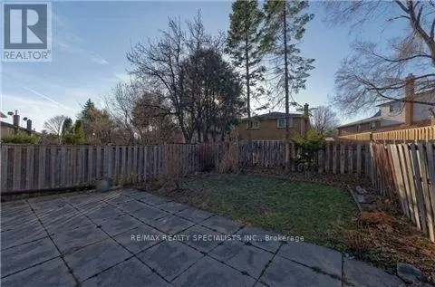 UPPER - 290 MCNICOLL AVENUE