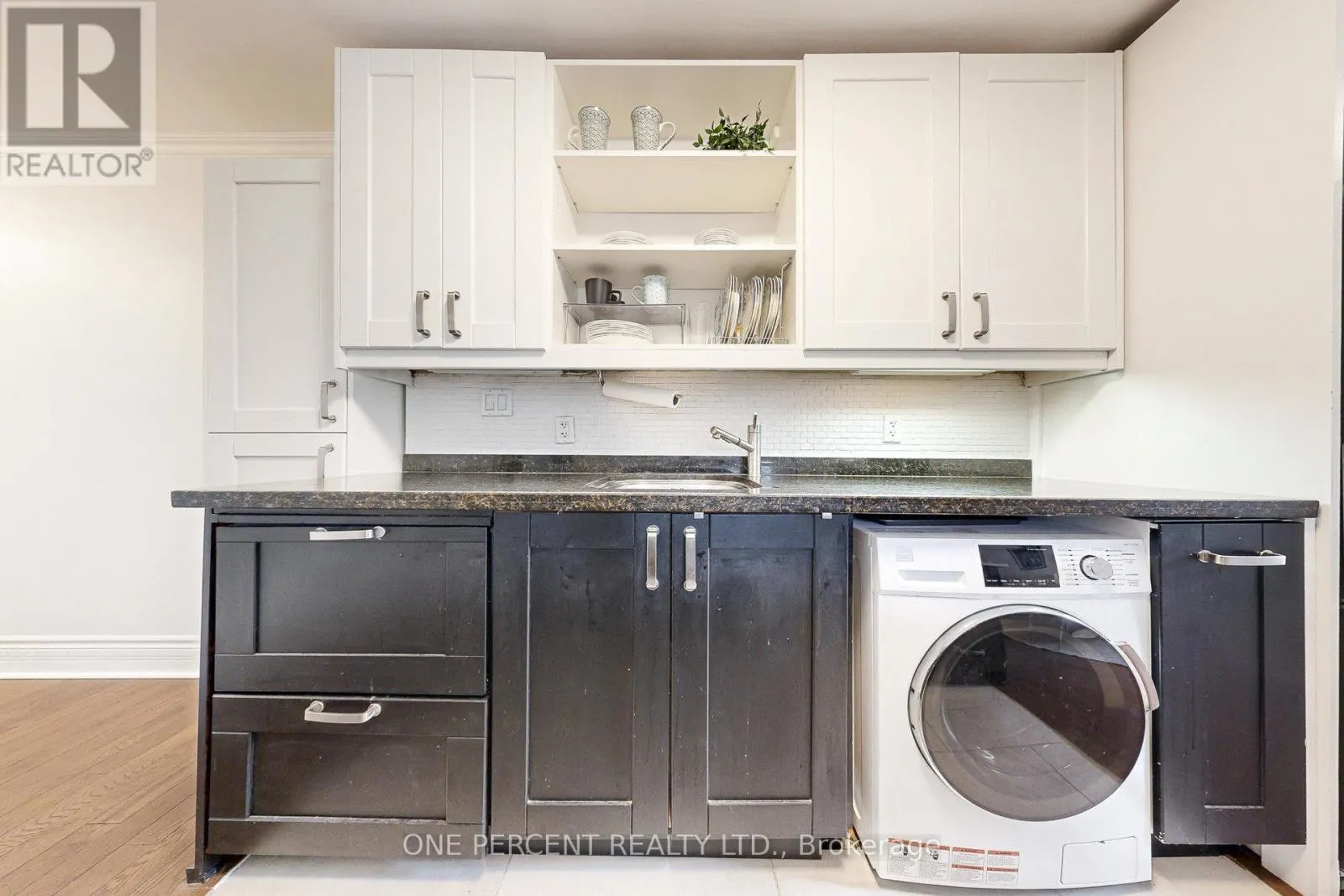 206 - 2550 BATHURST STREET